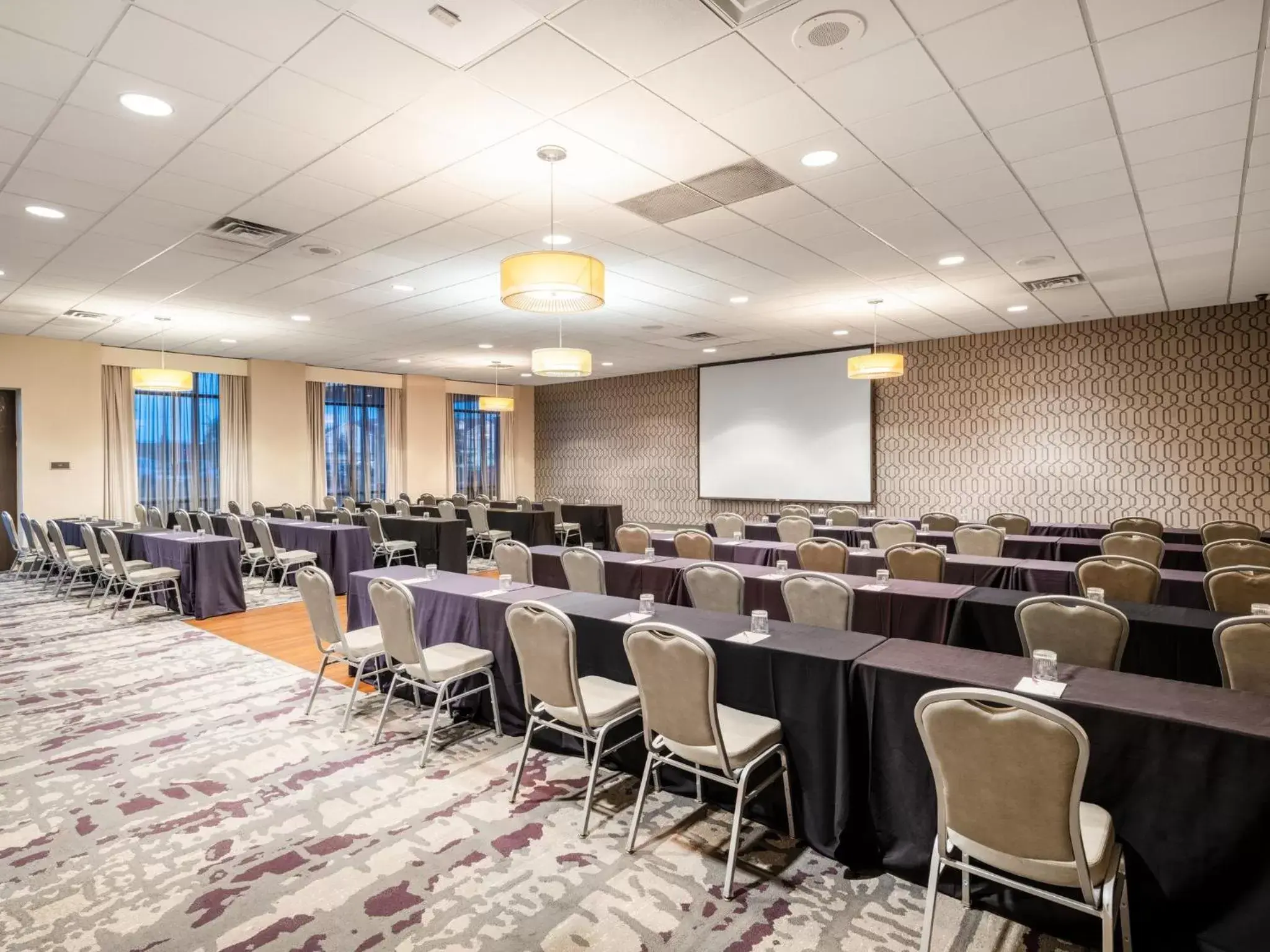 Meeting/conference room in Crowne Plaza Milwaukee South, an IHG Hotel