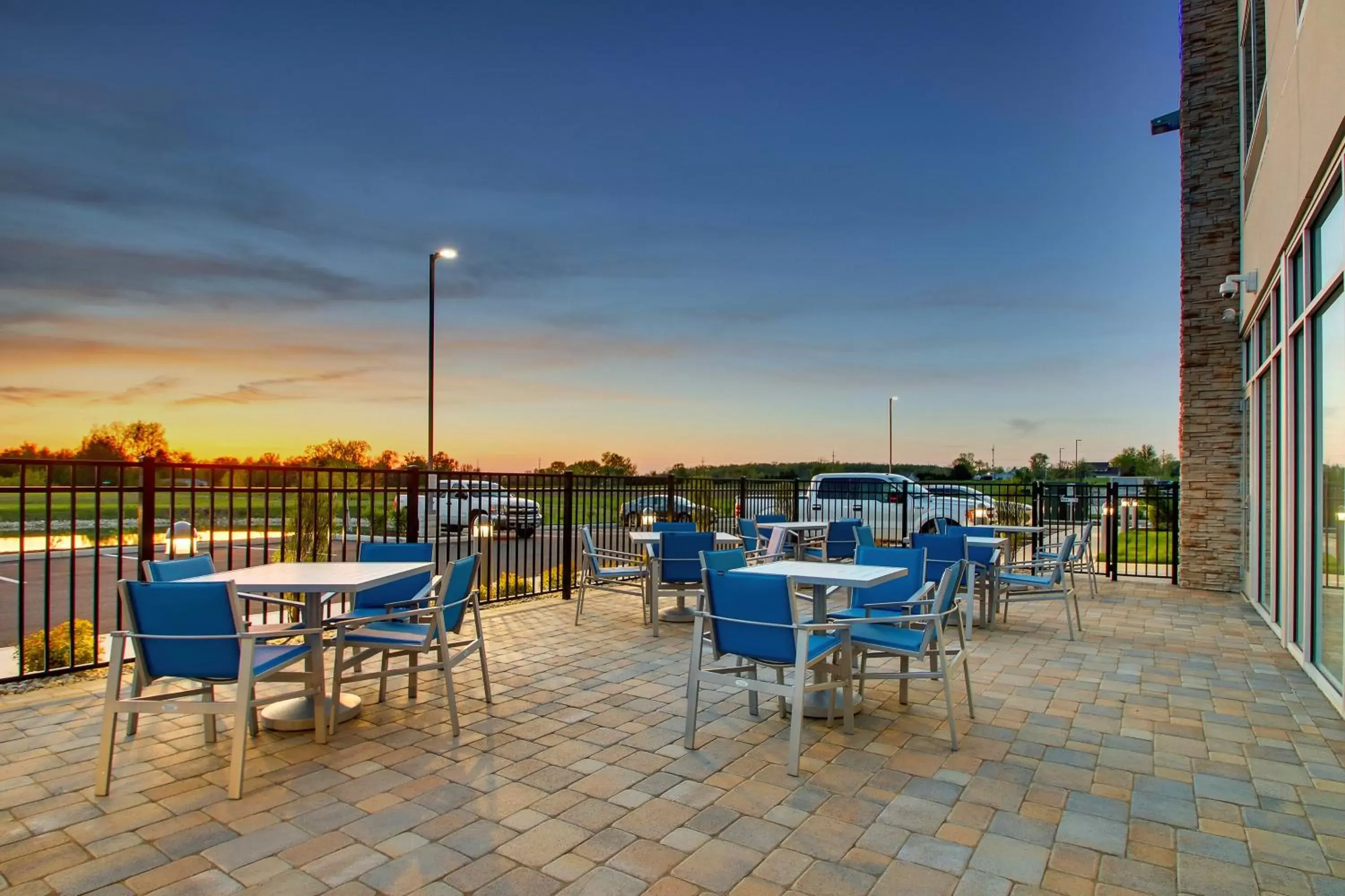 Other, Restaurant/Places to Eat in Holiday Inn Express & Suites Findlay North, an IHG Hotel