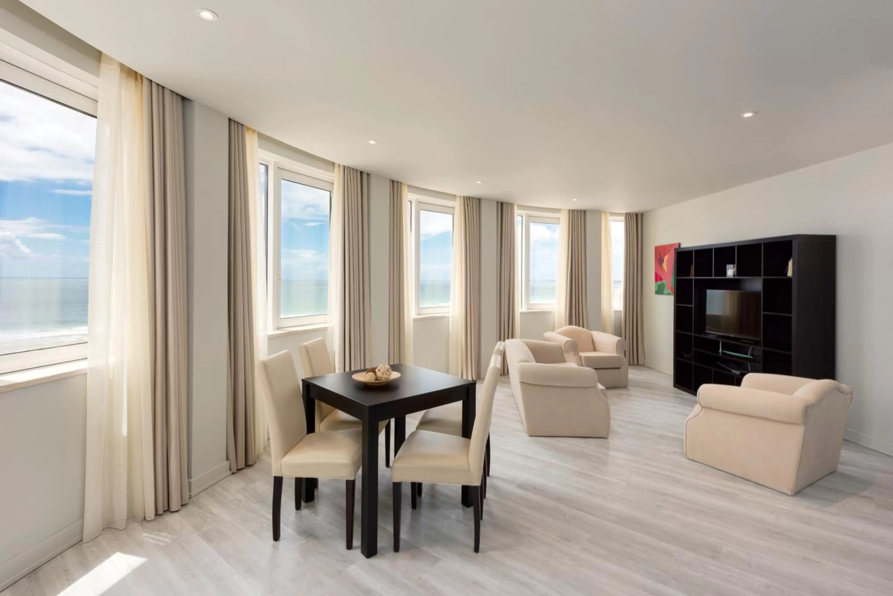 Bedroom in TRYP by Wyndham Lisboa Caparica Mar