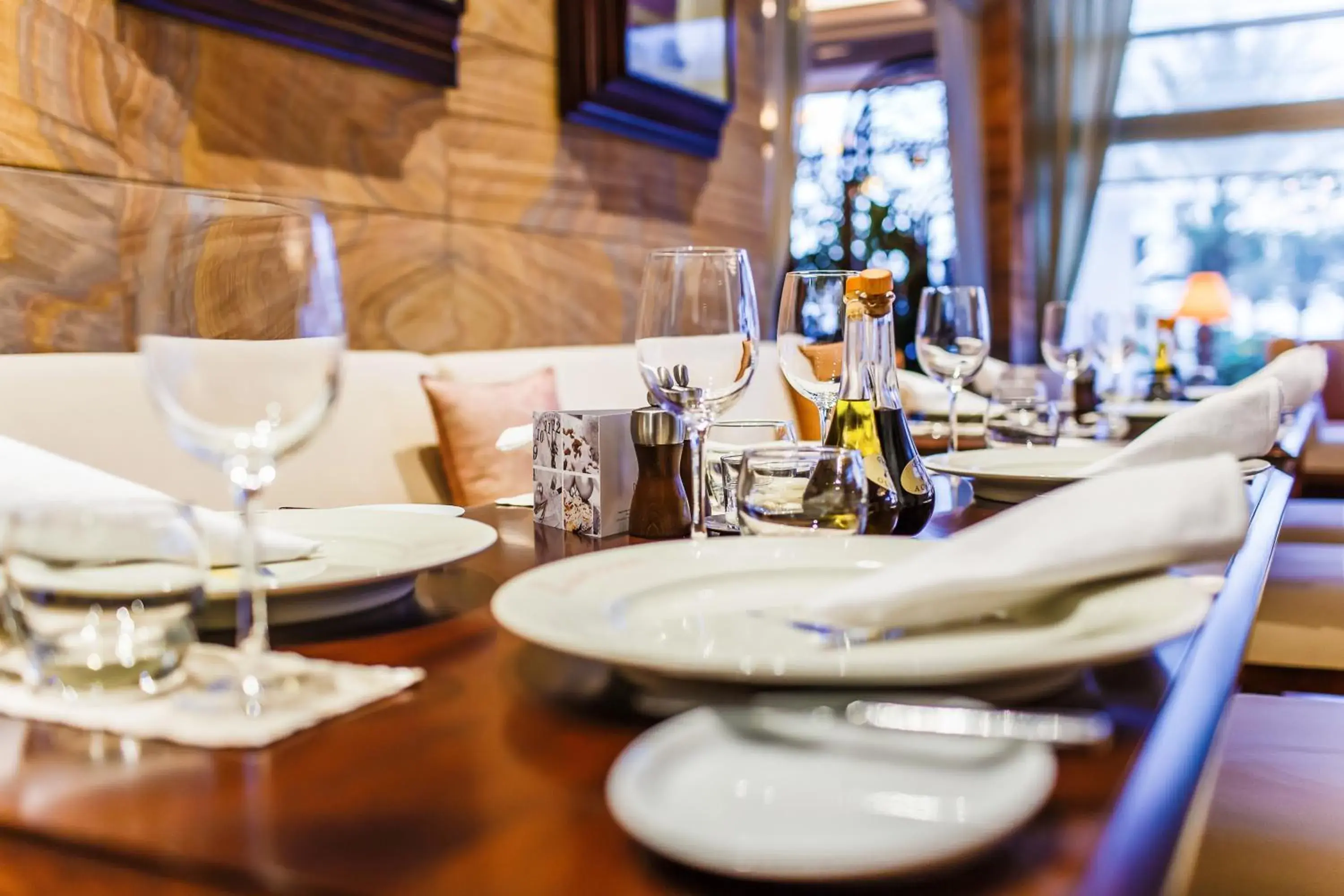 Restaurant/places to eat in Danat Jebel Dhanna Resort Restaurant/places to eat in Danat Jebel Dhanna Resort