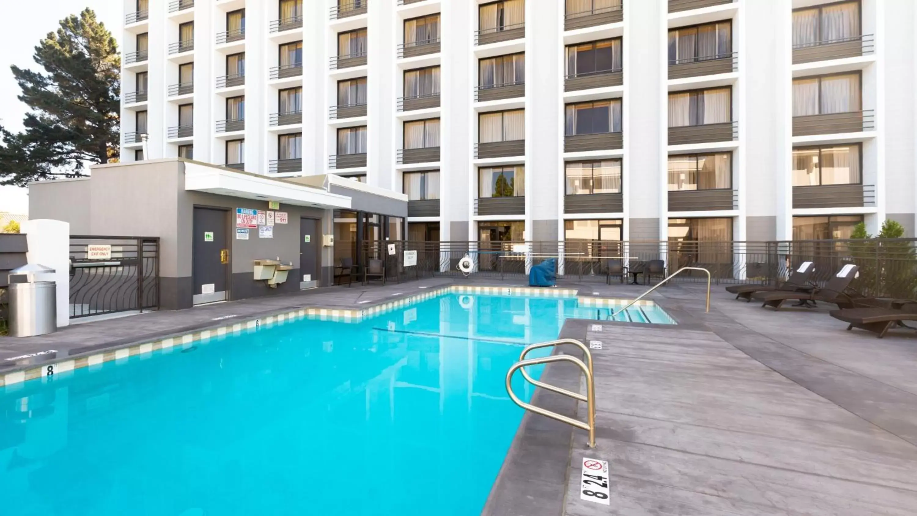 Swimming Pool in Holiday Inn San Jose-Silicon Valley, an IHG Hotel