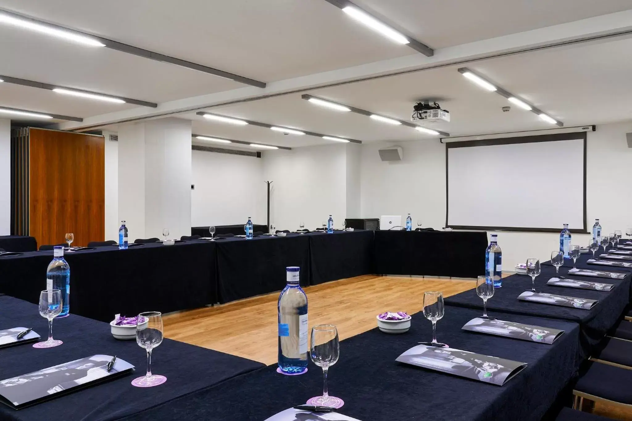 Meeting/conference room in Barcelona Granvia Plaza Espana, an IHG Hotel