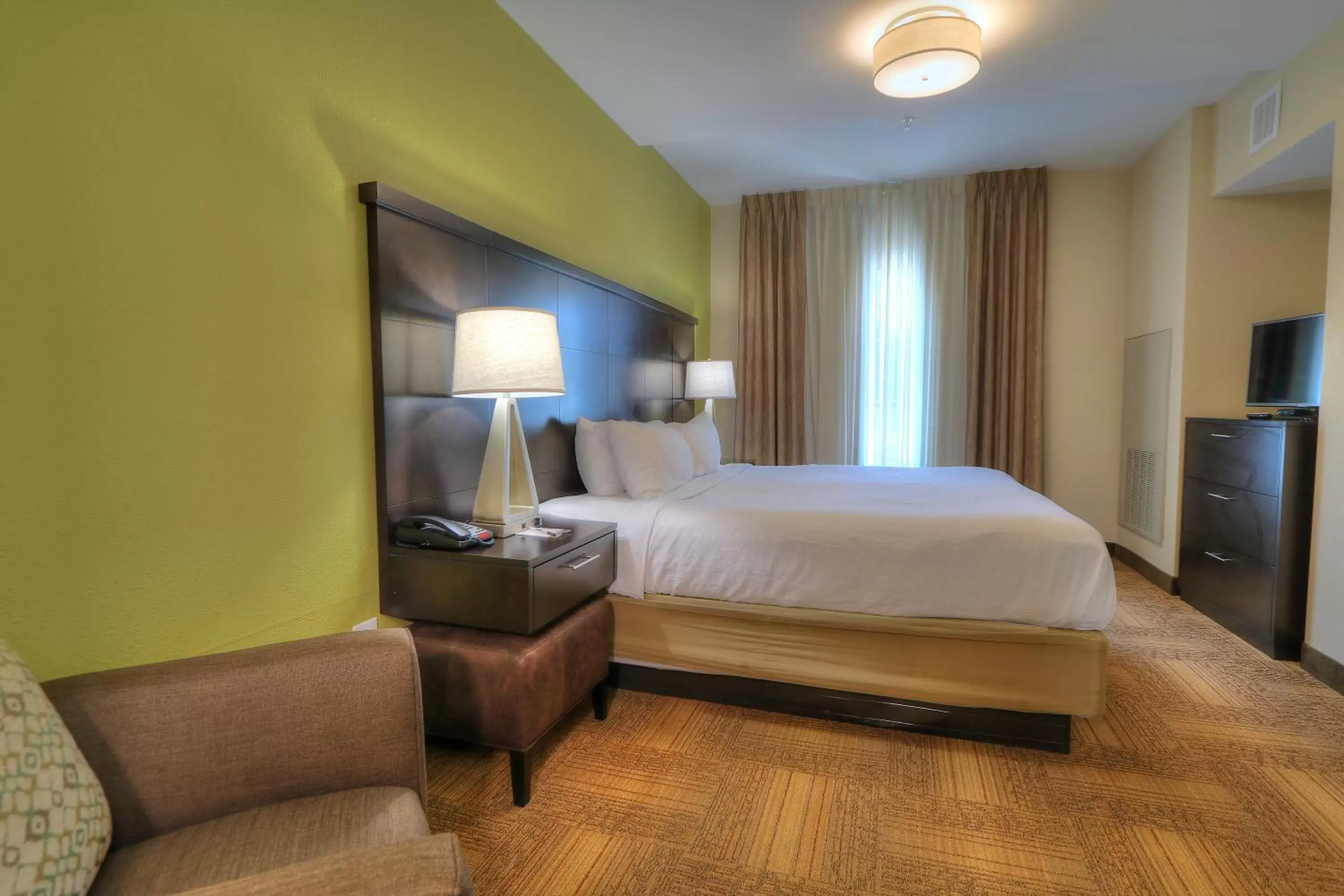 Bedroom, Bed in Staybridge Suites Knoxville West, an IHG Hotel