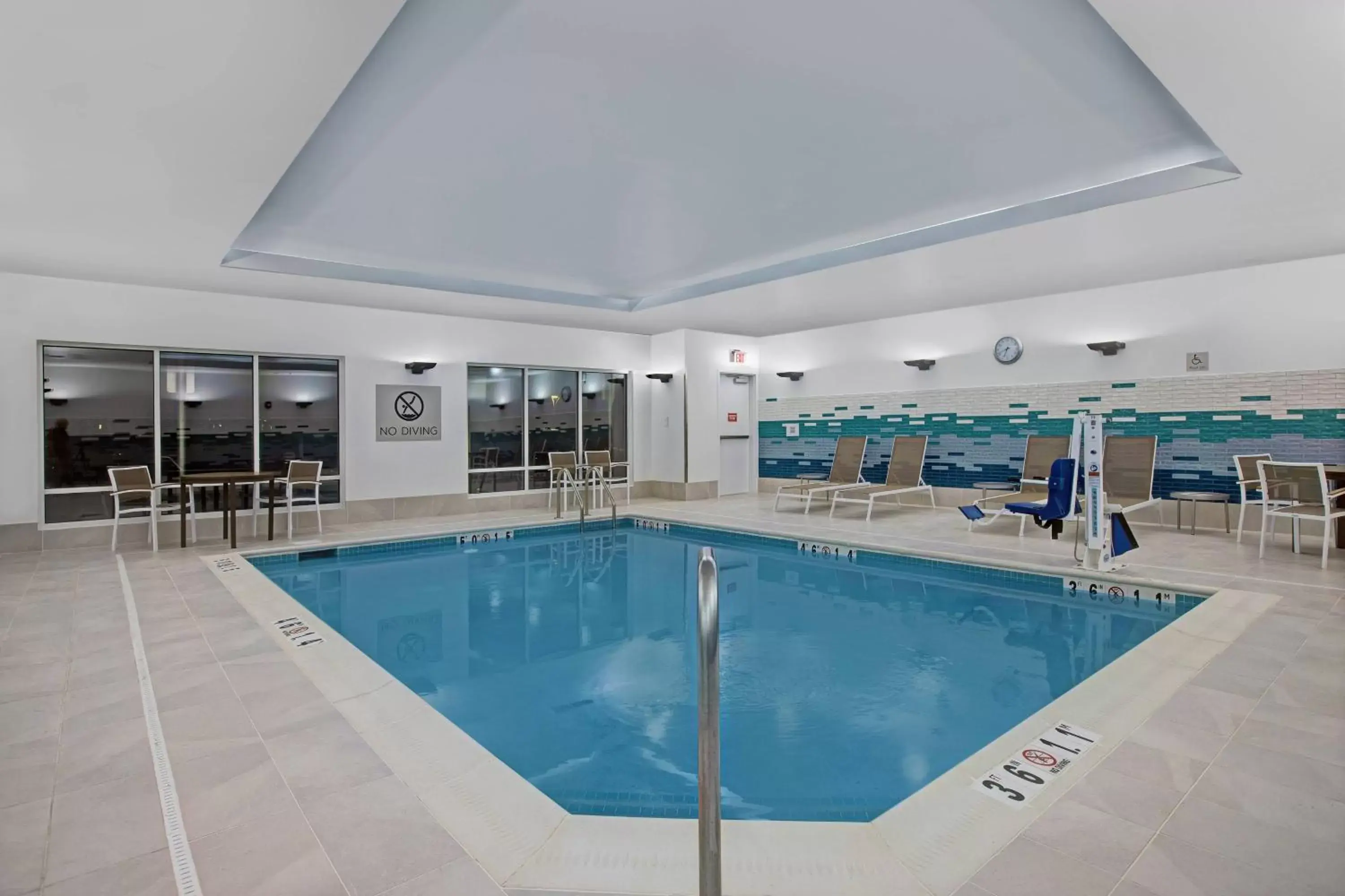 Swimming Pool in TownePlace Suites by Marriott Potomac Mills Woodbridge