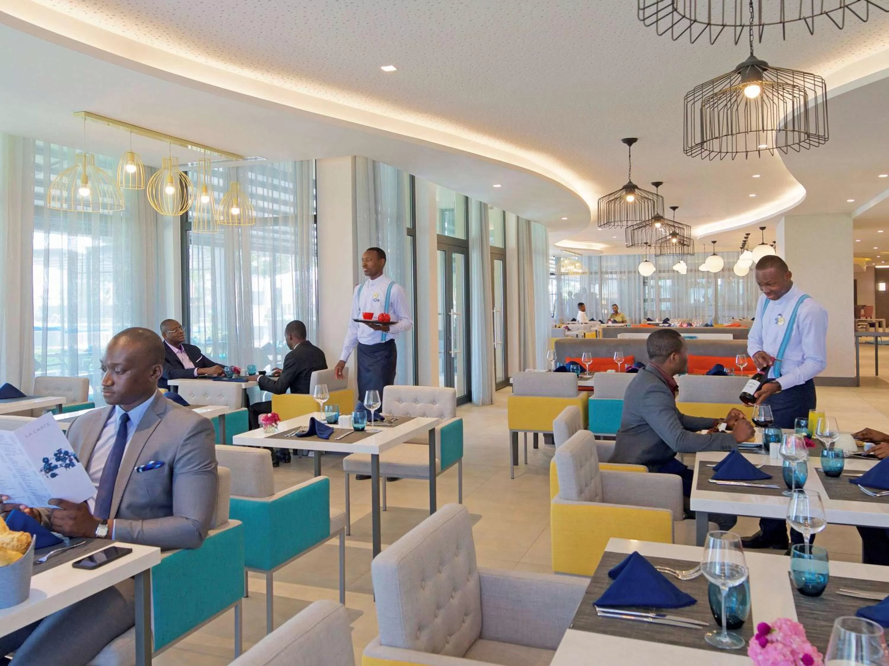 Restaurant/places to eat in Novotel Cotonou Orisha