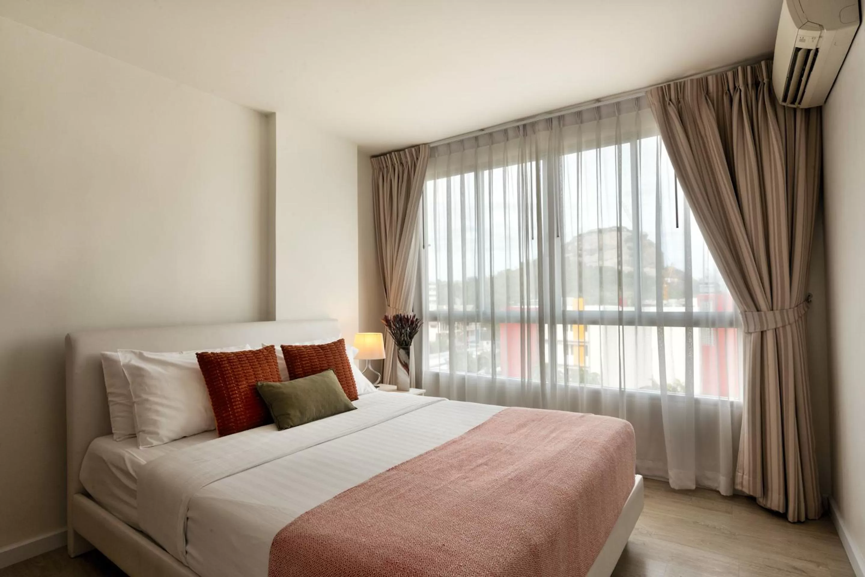 Bed in First Choice Suites by the Sea SHA Plus Extra