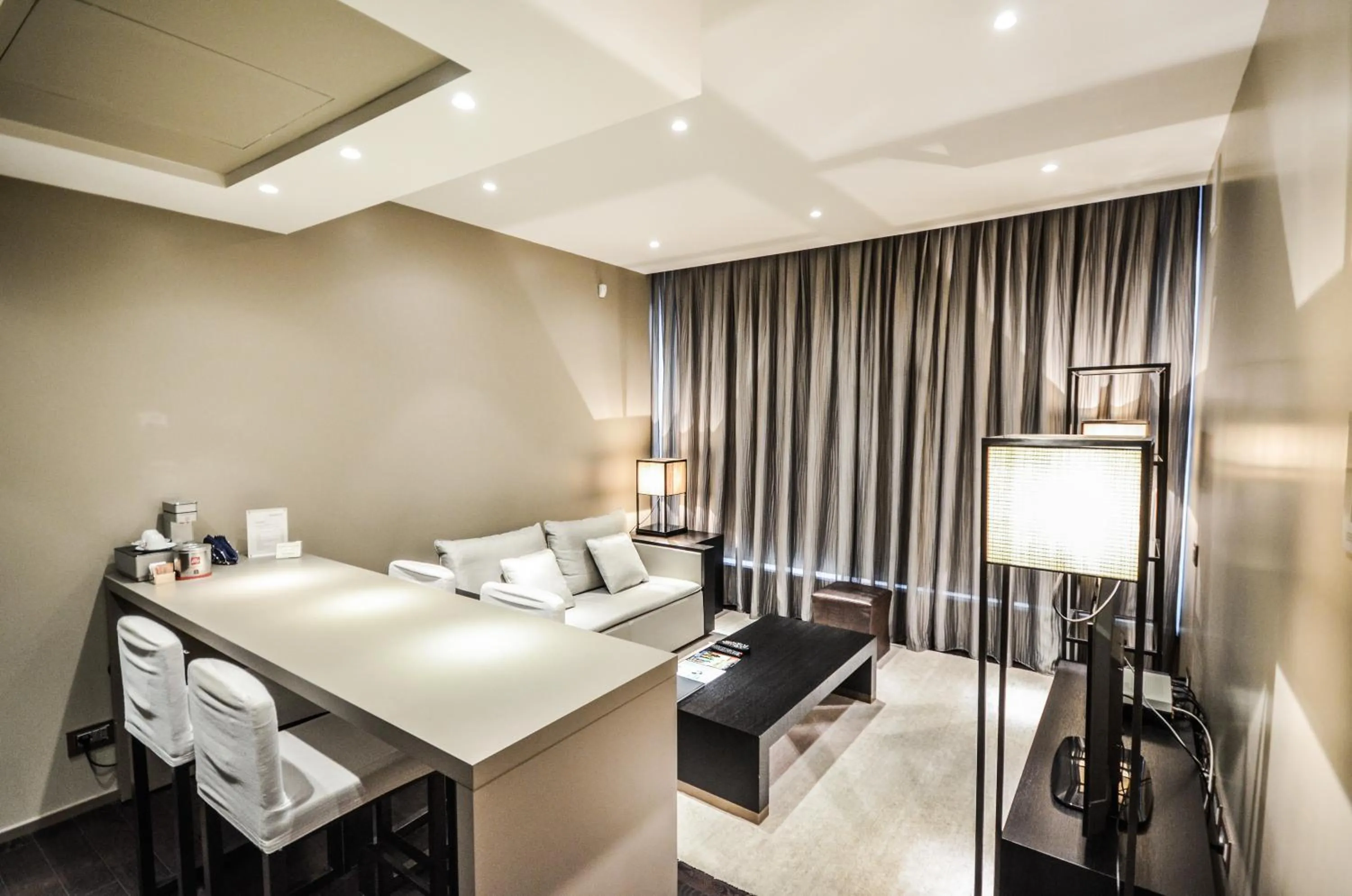 Living room, Bed in Allegroitalia San Pietro All'Orto 6