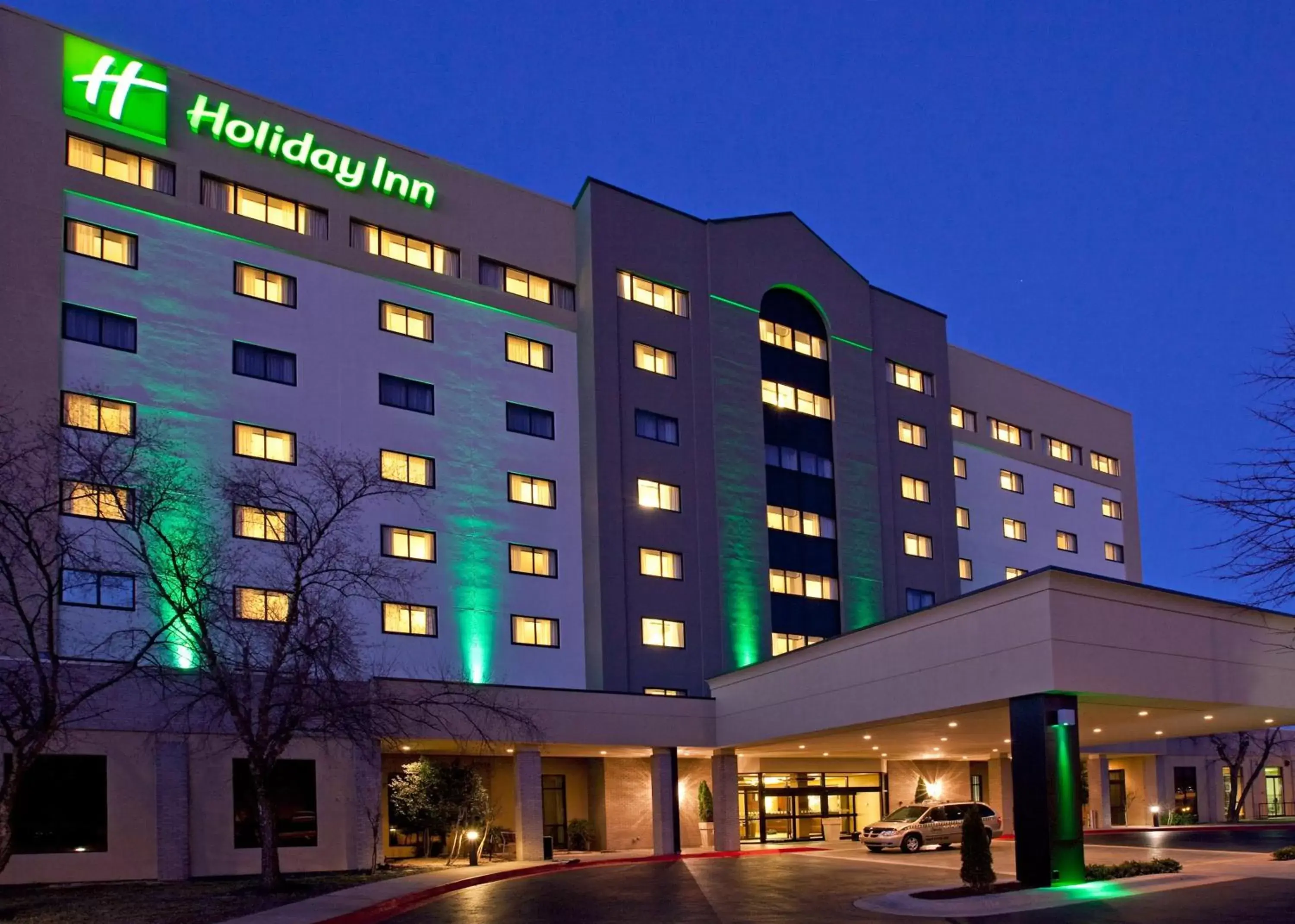 Property Building in Holiday Inn Springdale-Fayetteville Area, an IHG Hotel