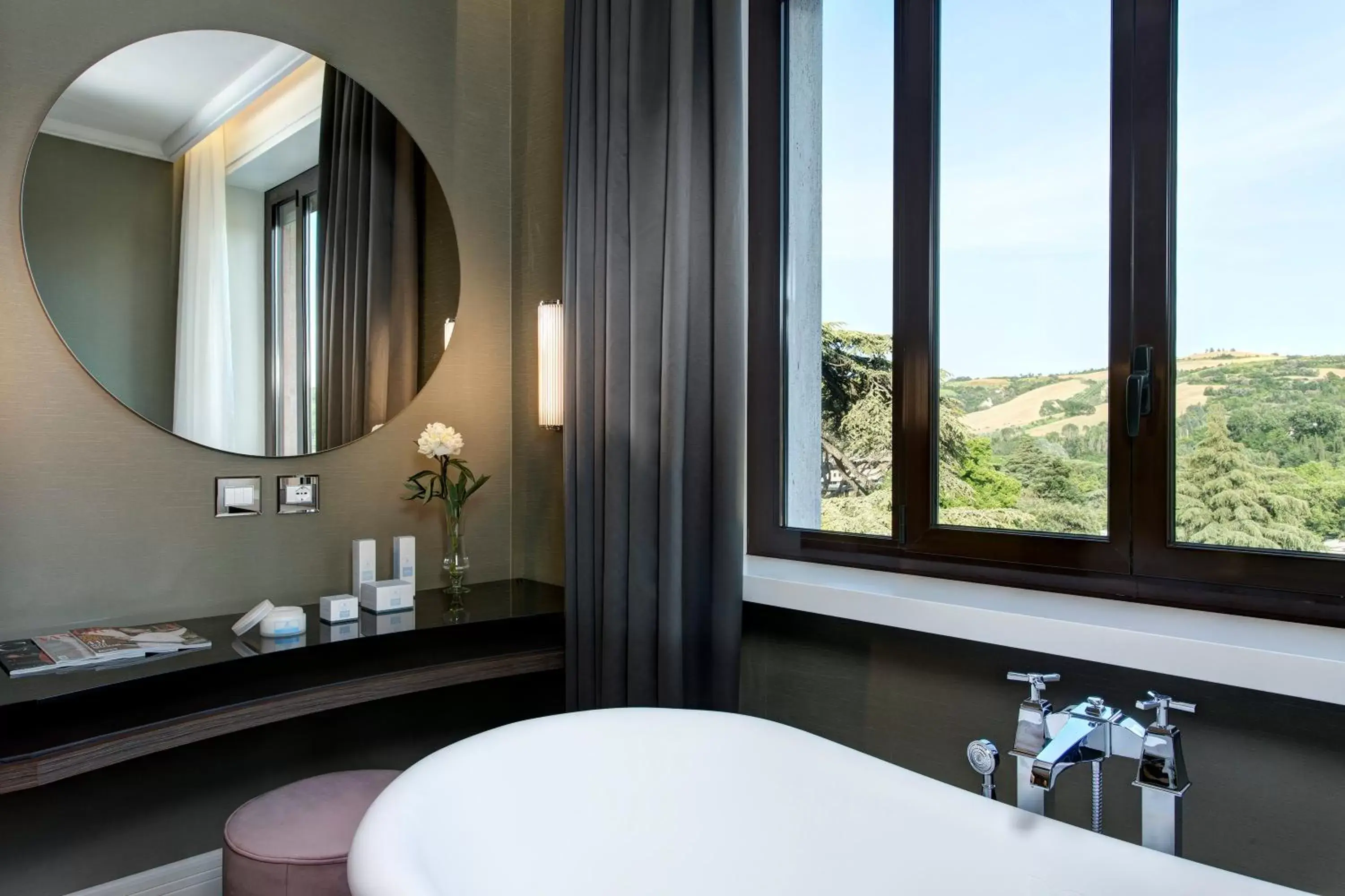 Decorative detail, Bathroom in Grand Hotel Castrocaro Longlife Formula