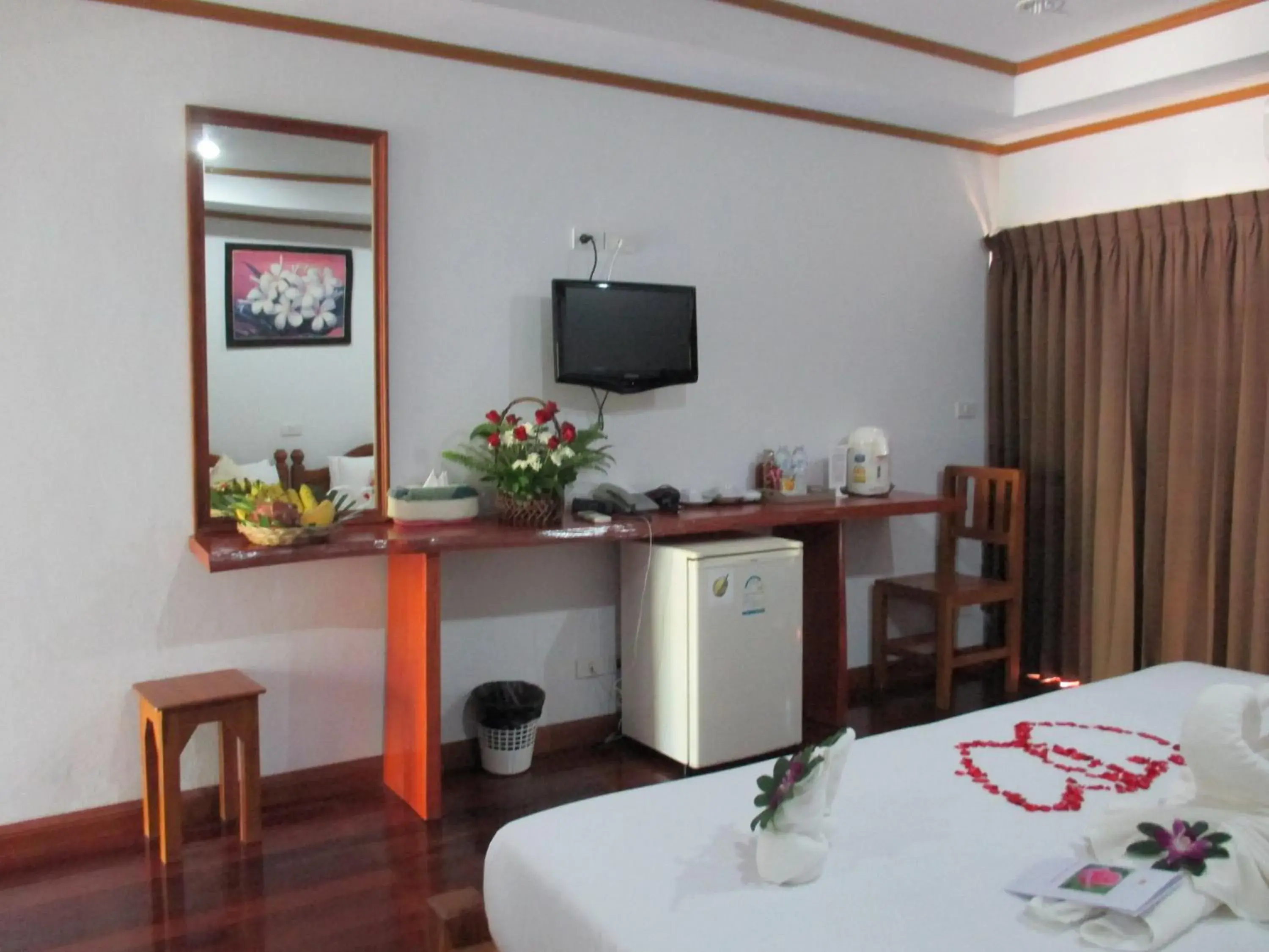 TV and multimedia, TV/Entertainment Center in Lipa Bay Resort