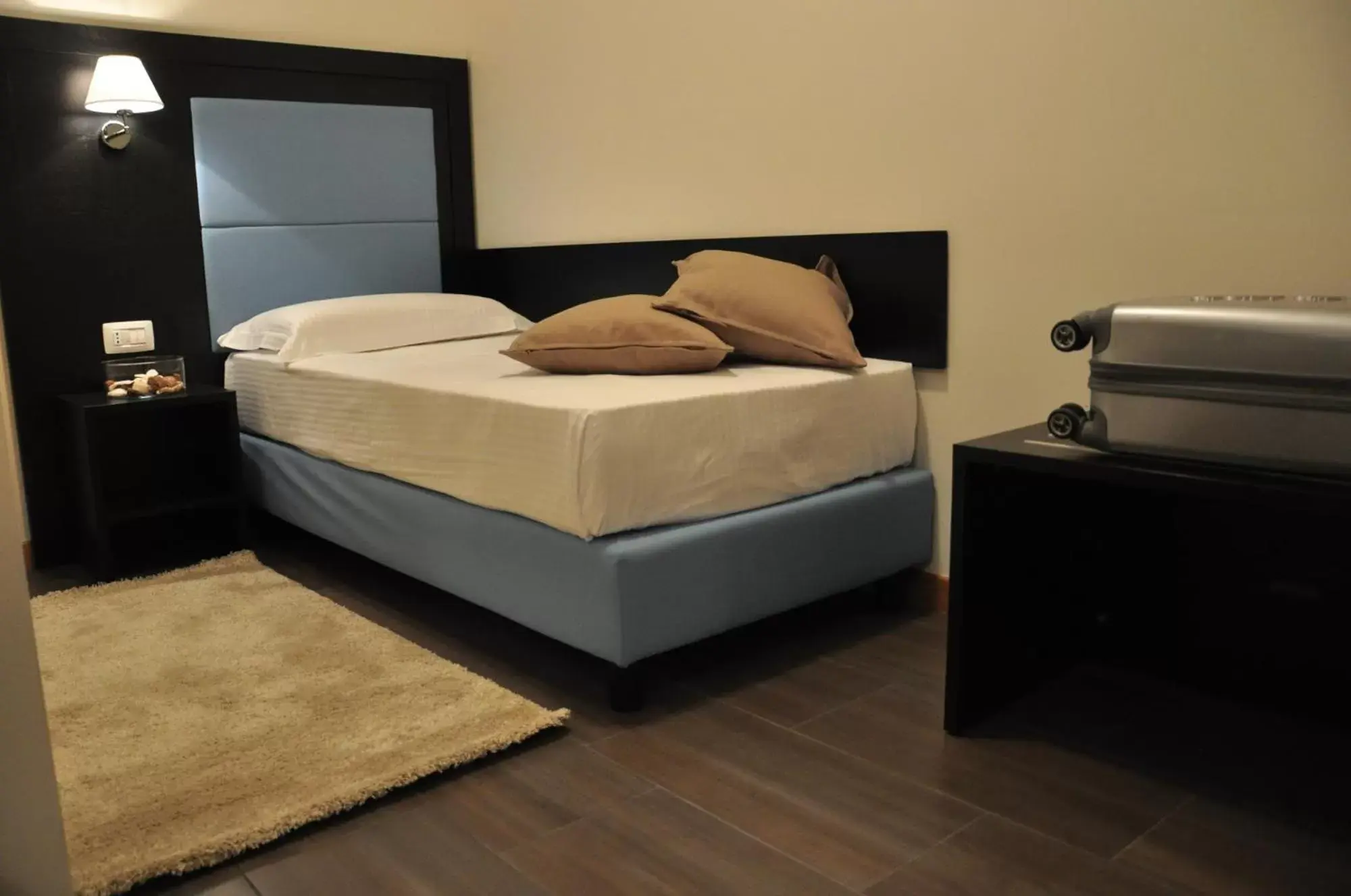 Photo of the whole room, Bed in Hotel 325 Tor Vergata Photo of the whole room, Bed in Hotel 325 Tor Vergata