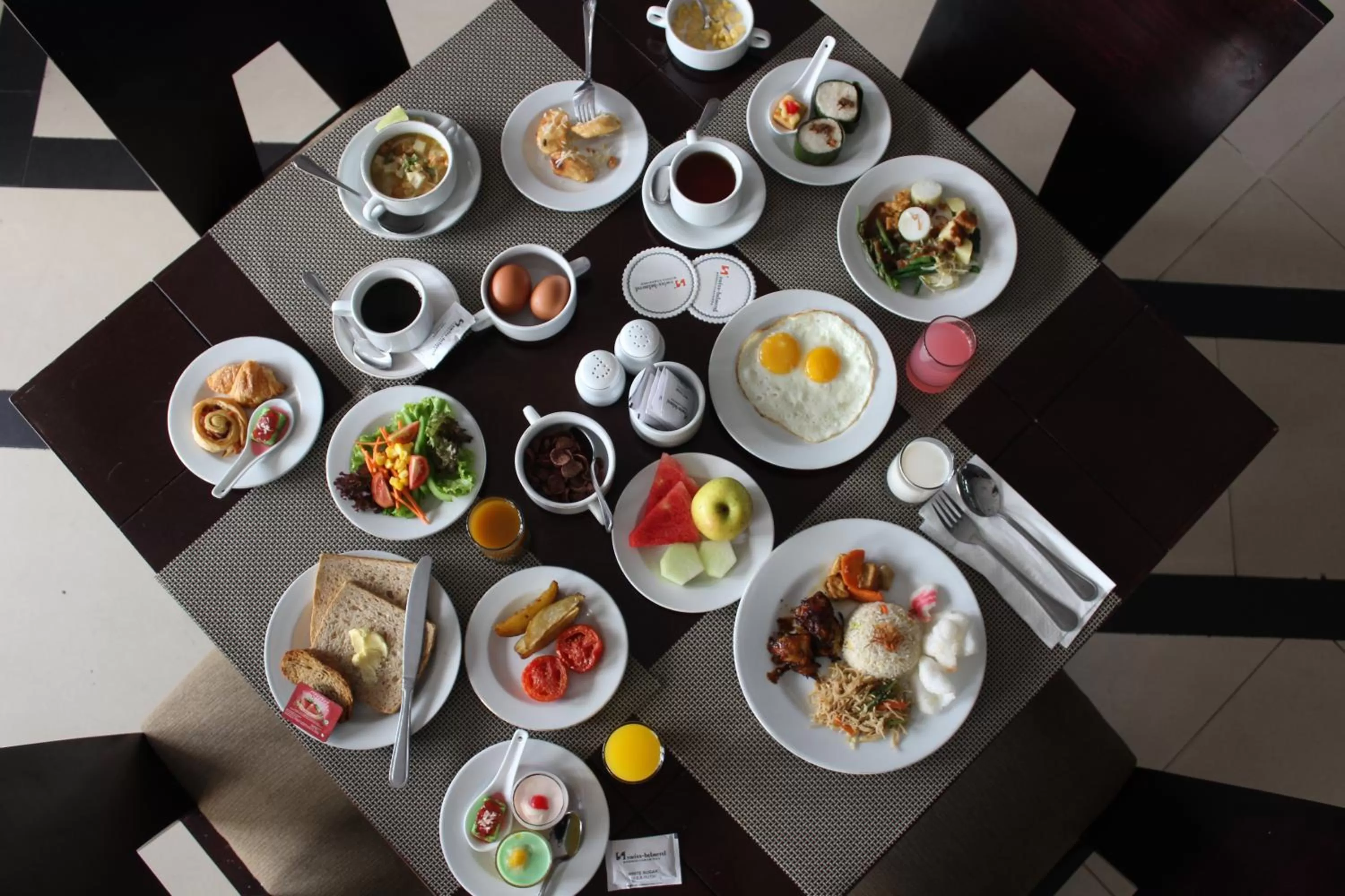 Asian breakfast in Swiss-Belhotel Borneo Samarinda