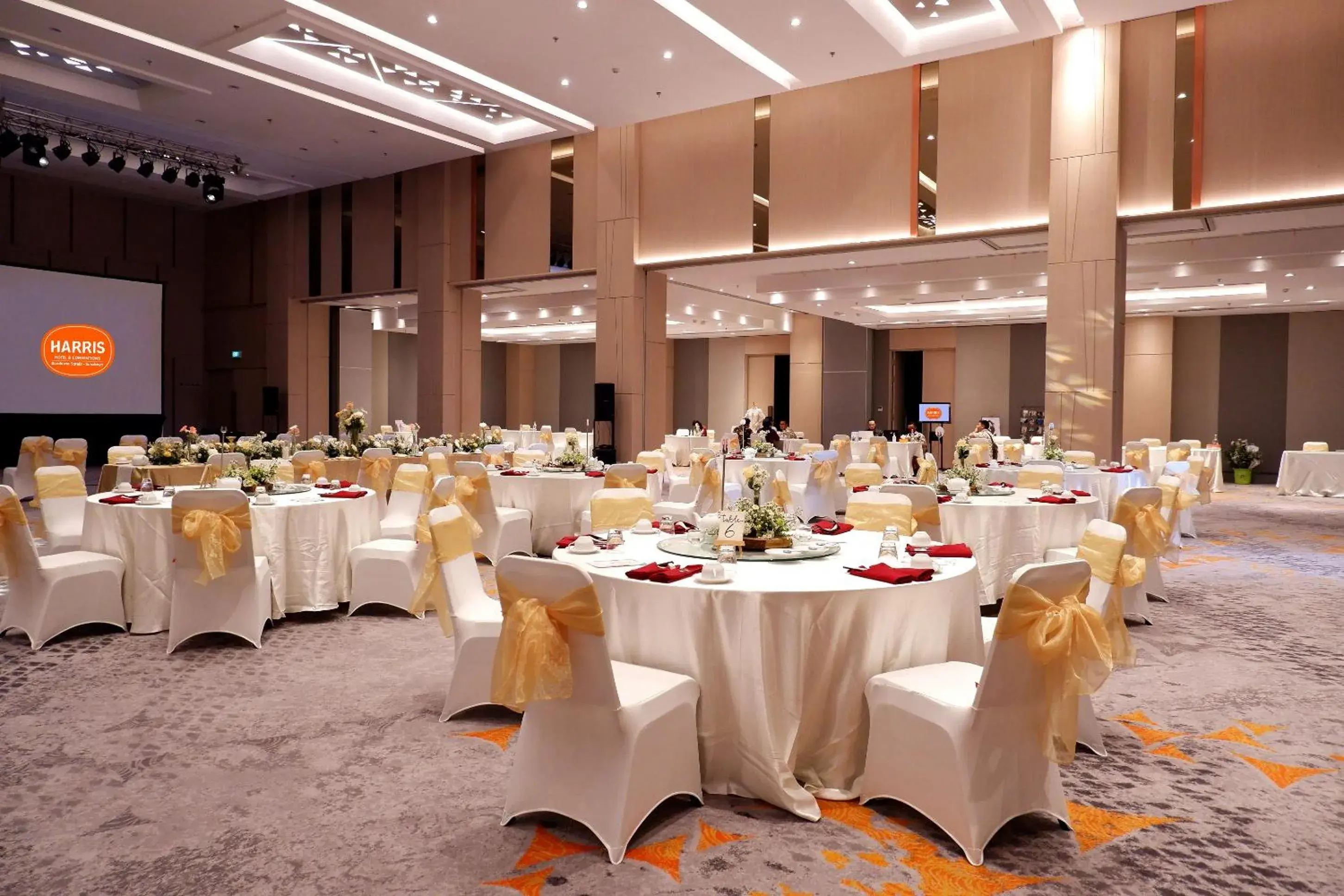 Banquet/Function facilities, Banquet Facilities in HARRIS Hotel & Conventions Bundaran Satelit Surabaya