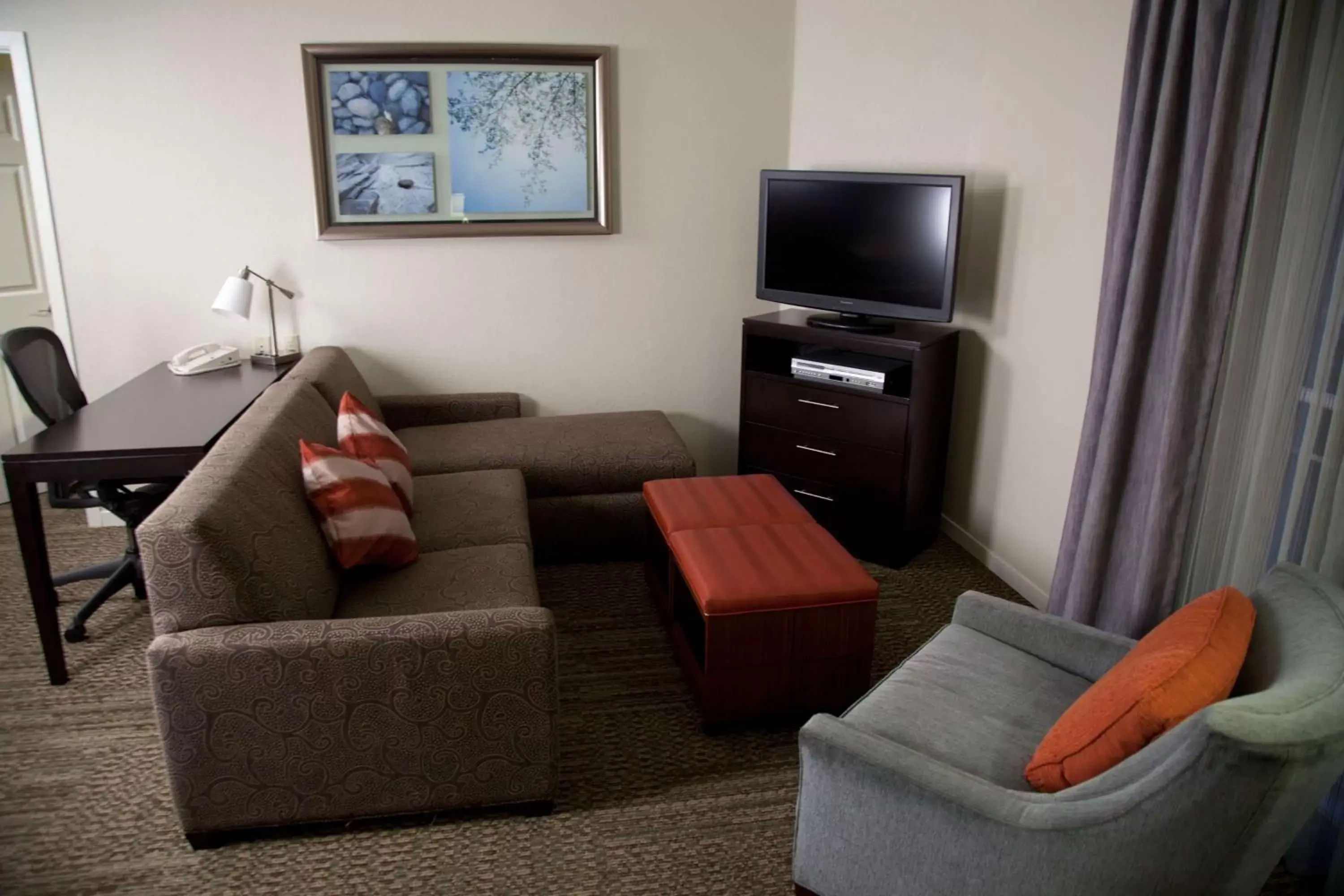 TV and multimedia, Seating Area in Sonesta ES Suites San Francisco Airport San Bruno