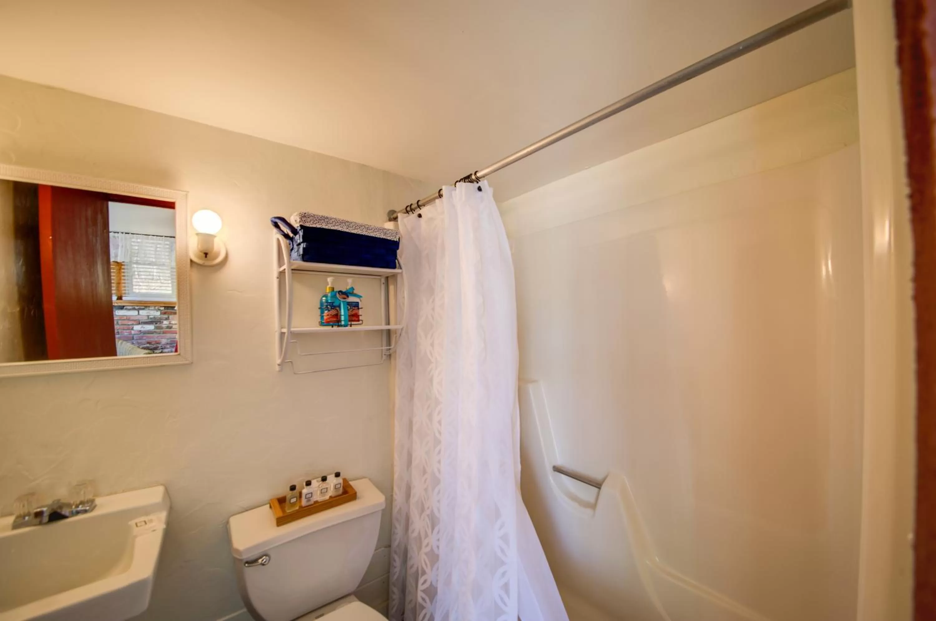 Toilet, Bathroom in Copper Swan