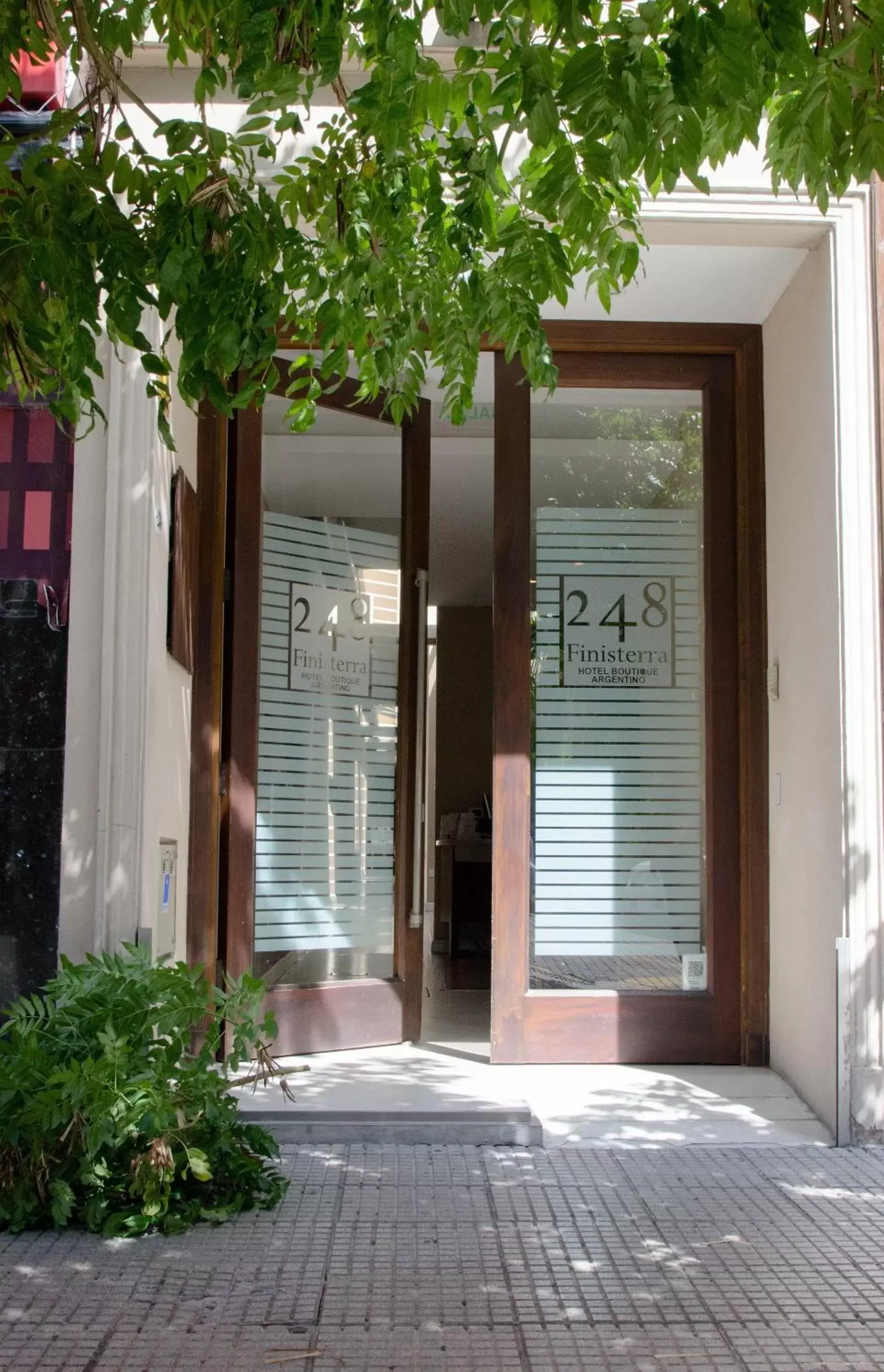 Facade/entrance in 248 Finisterra Facade/entrance in 248 Finisterra