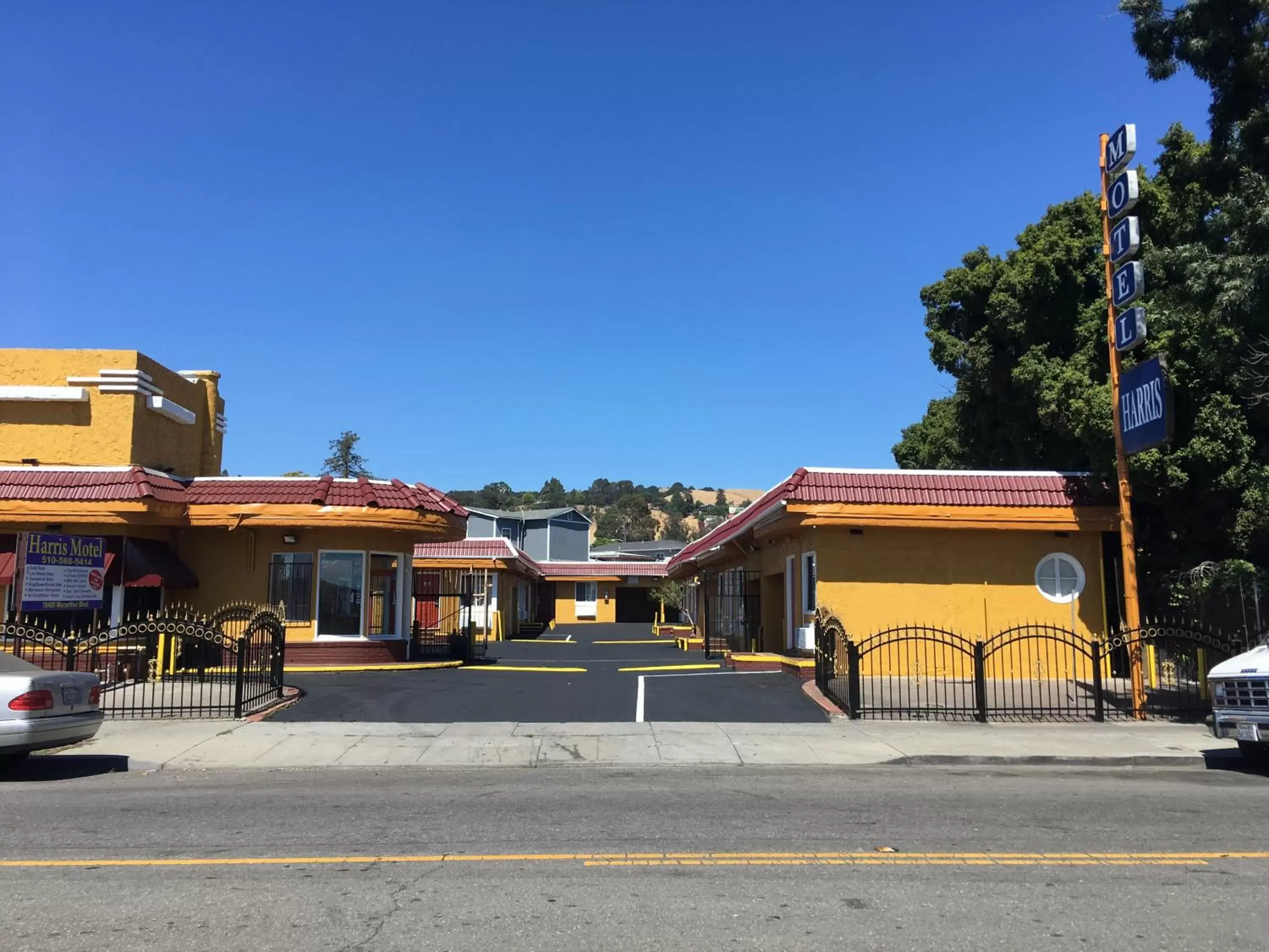 Property Building in Harris Motel