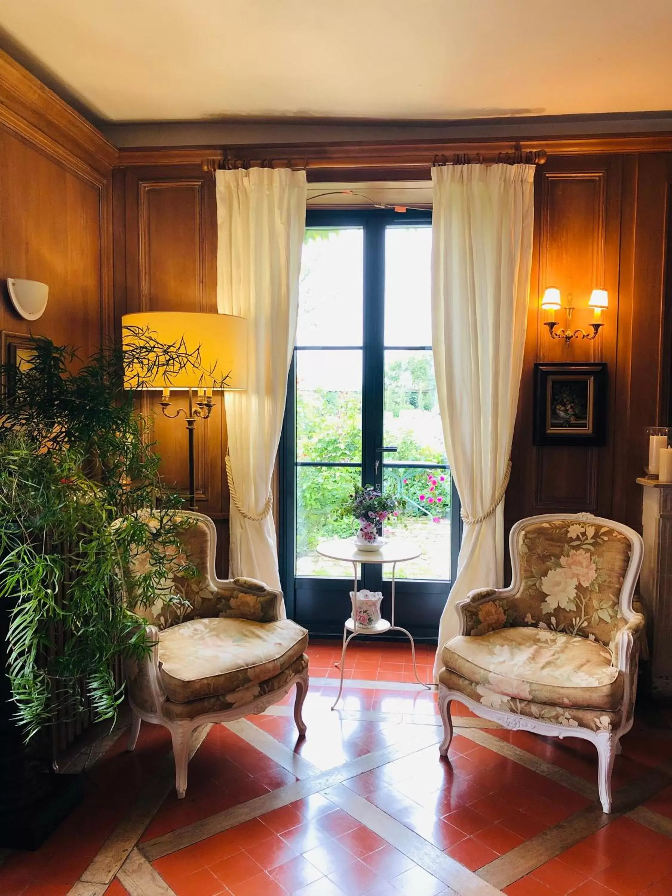 Seating Area in La plaine de l'Angelus