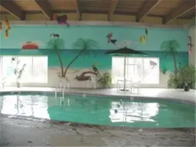 Swimming Pool in Western Inn