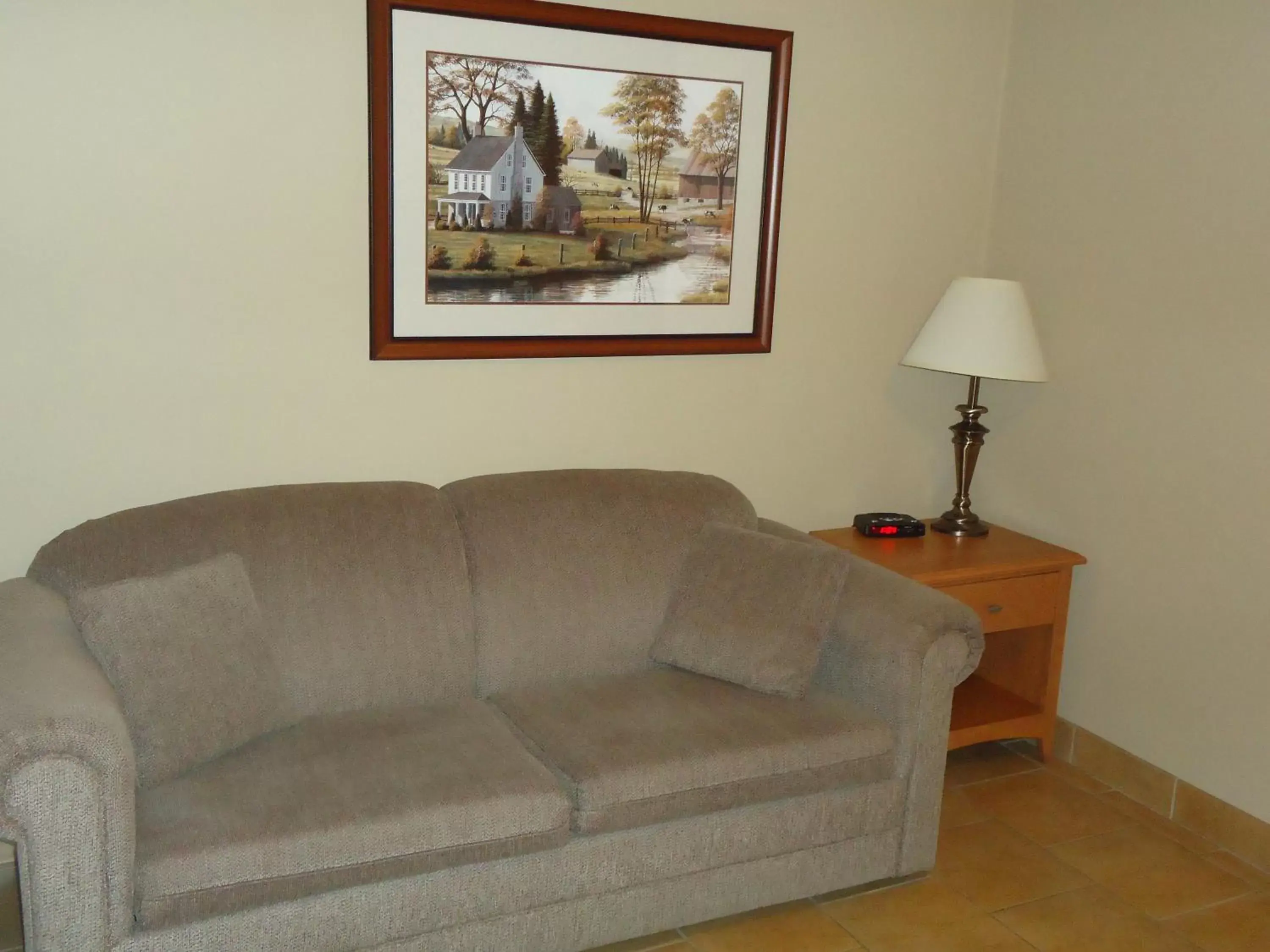 Seating Area in Auberge Bouctouche Inn & Suites