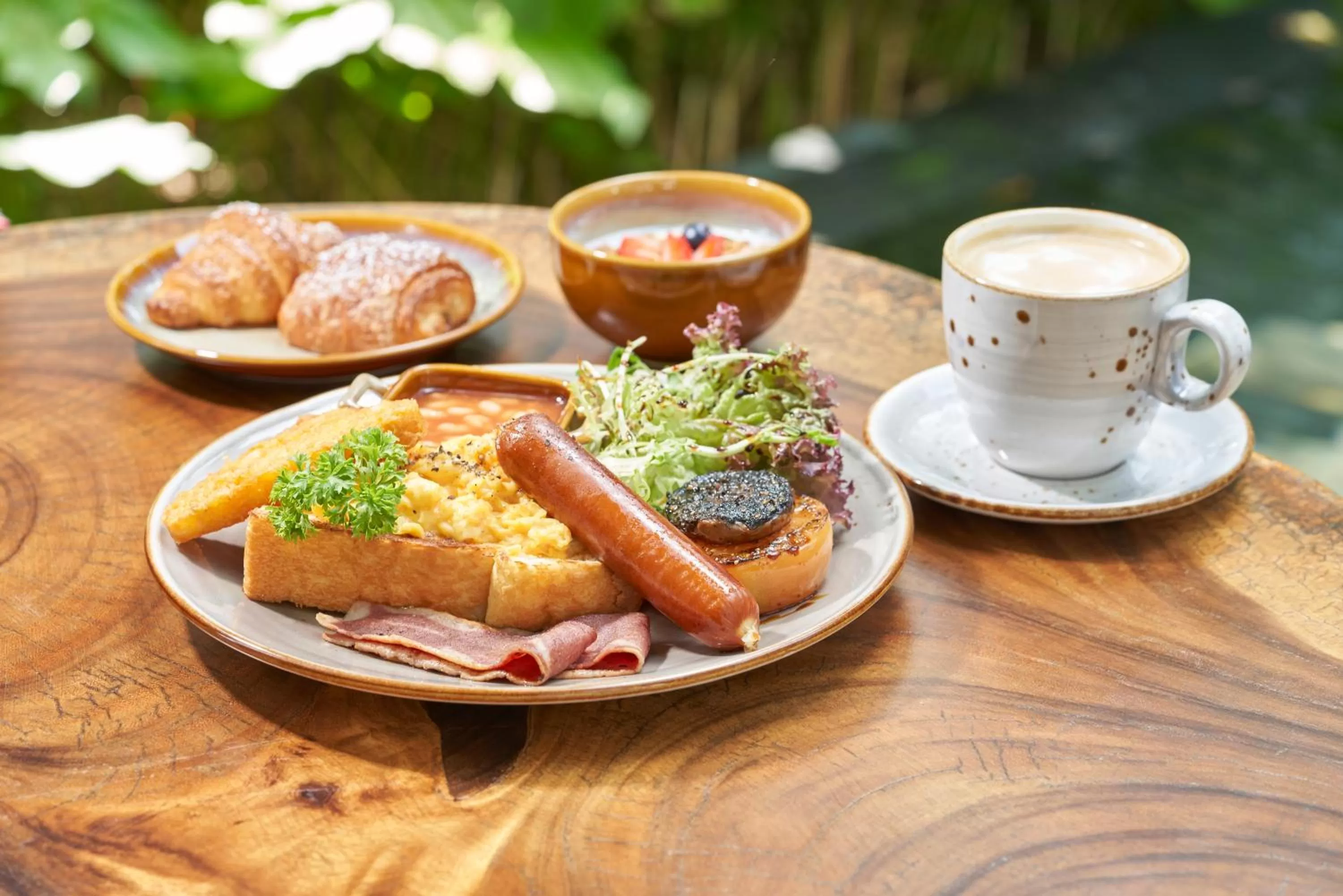 Breakfast in Quincy Hotel Singapore by Far East Hospitality