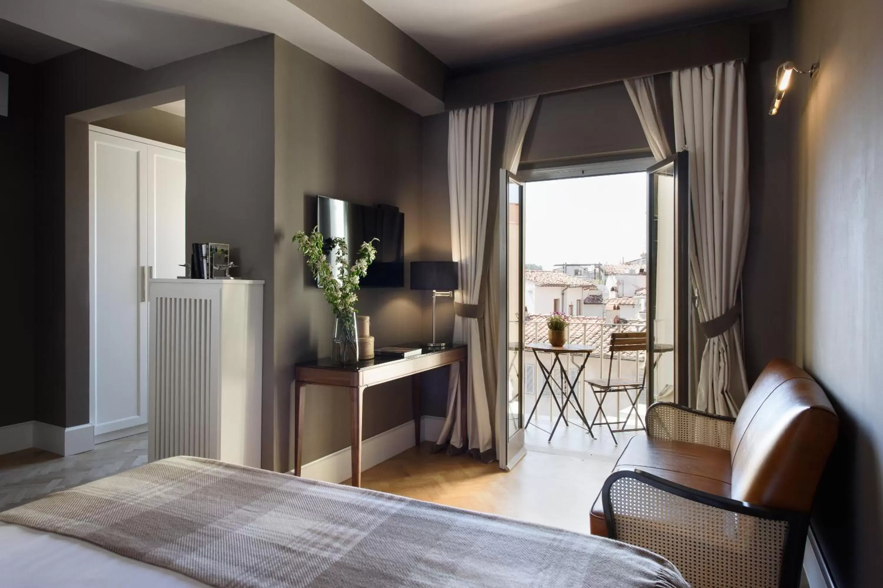 Suite with Balcony in Tornabuoni Suites Collection Residenza D'Epoca
