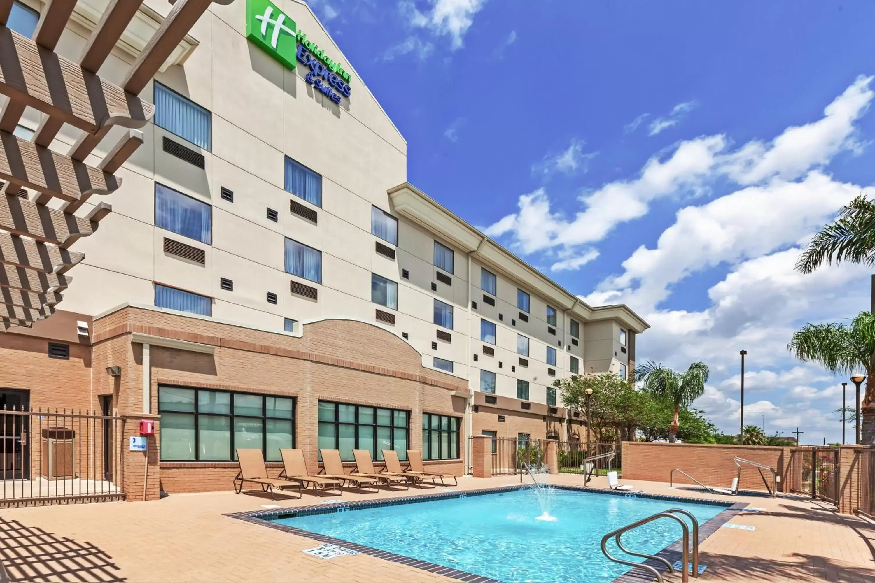 Swimming pool, Property Building in Holiday Inn Express & Suites - Pharr, an IHG Hotel