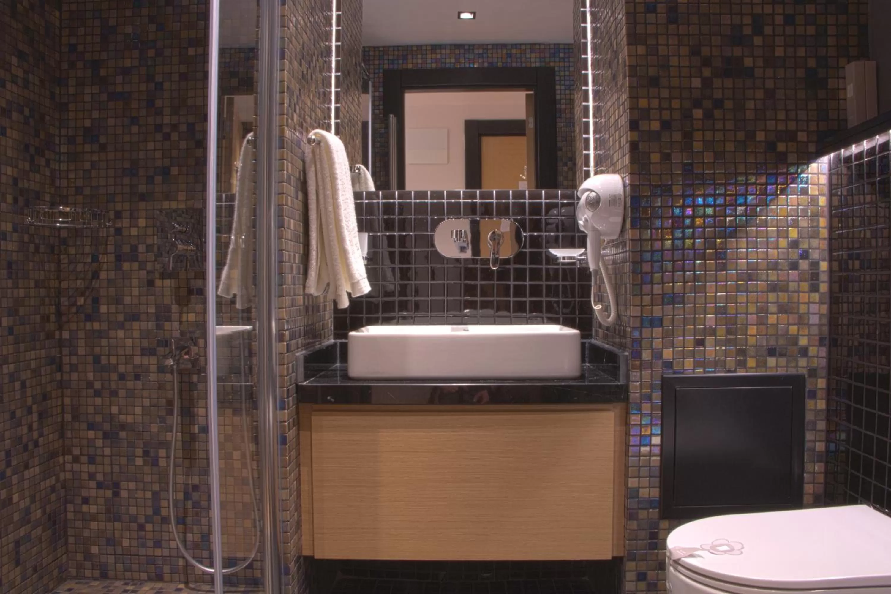 Shower in Four-G Hotel