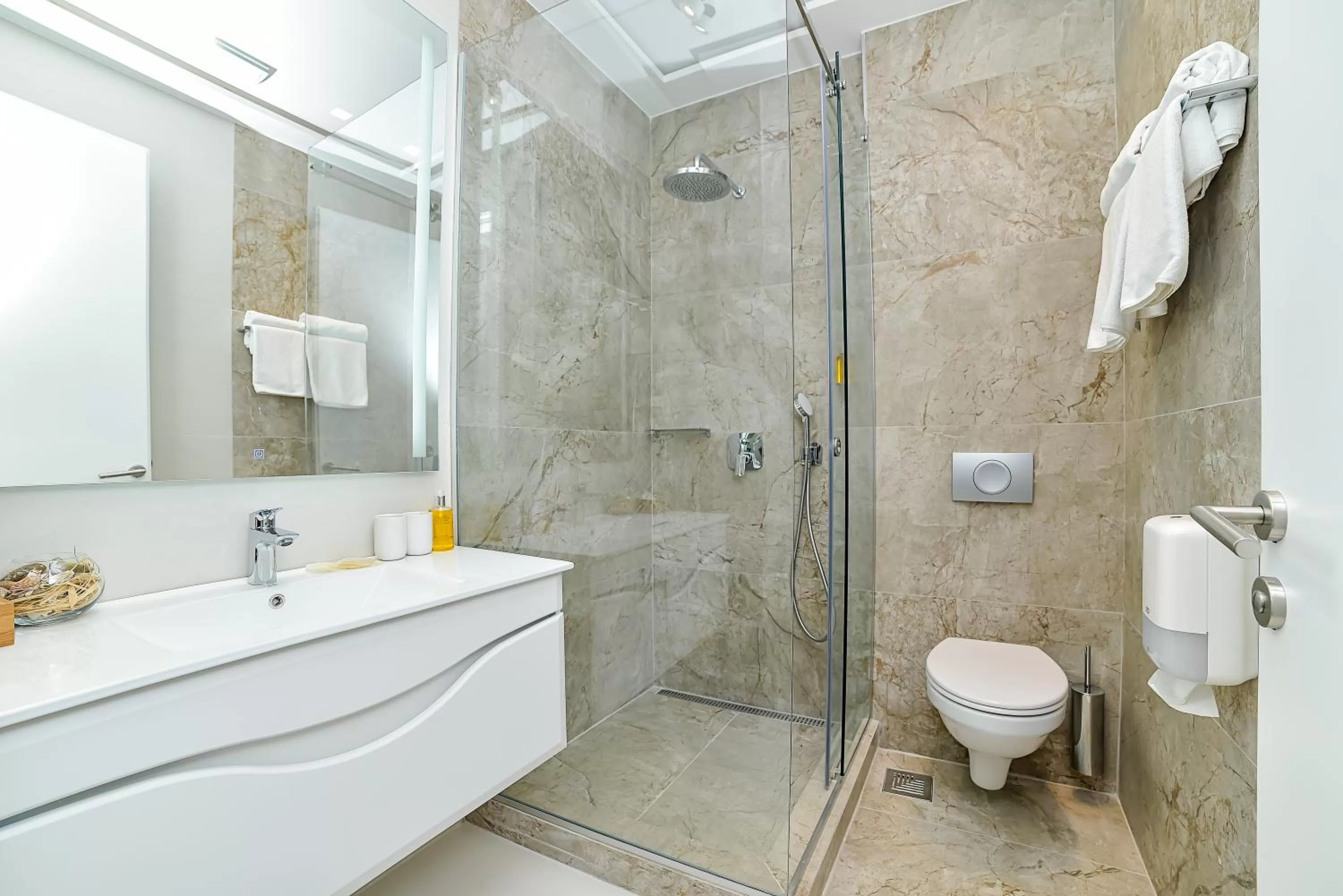 Bathroom in Belgrade Inn Garni Hotel