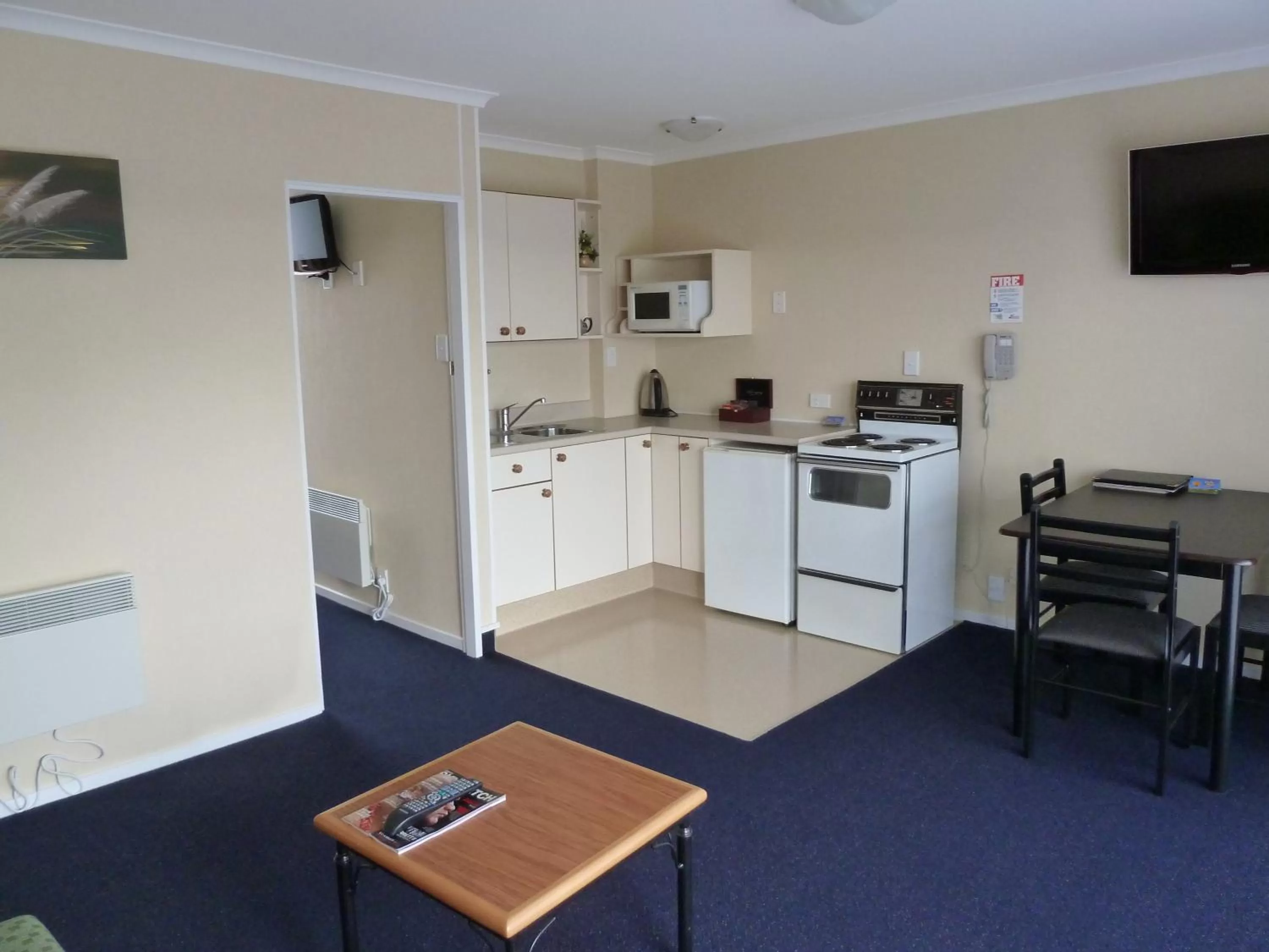 Two-Bedroom Apartment in Monarch Motel