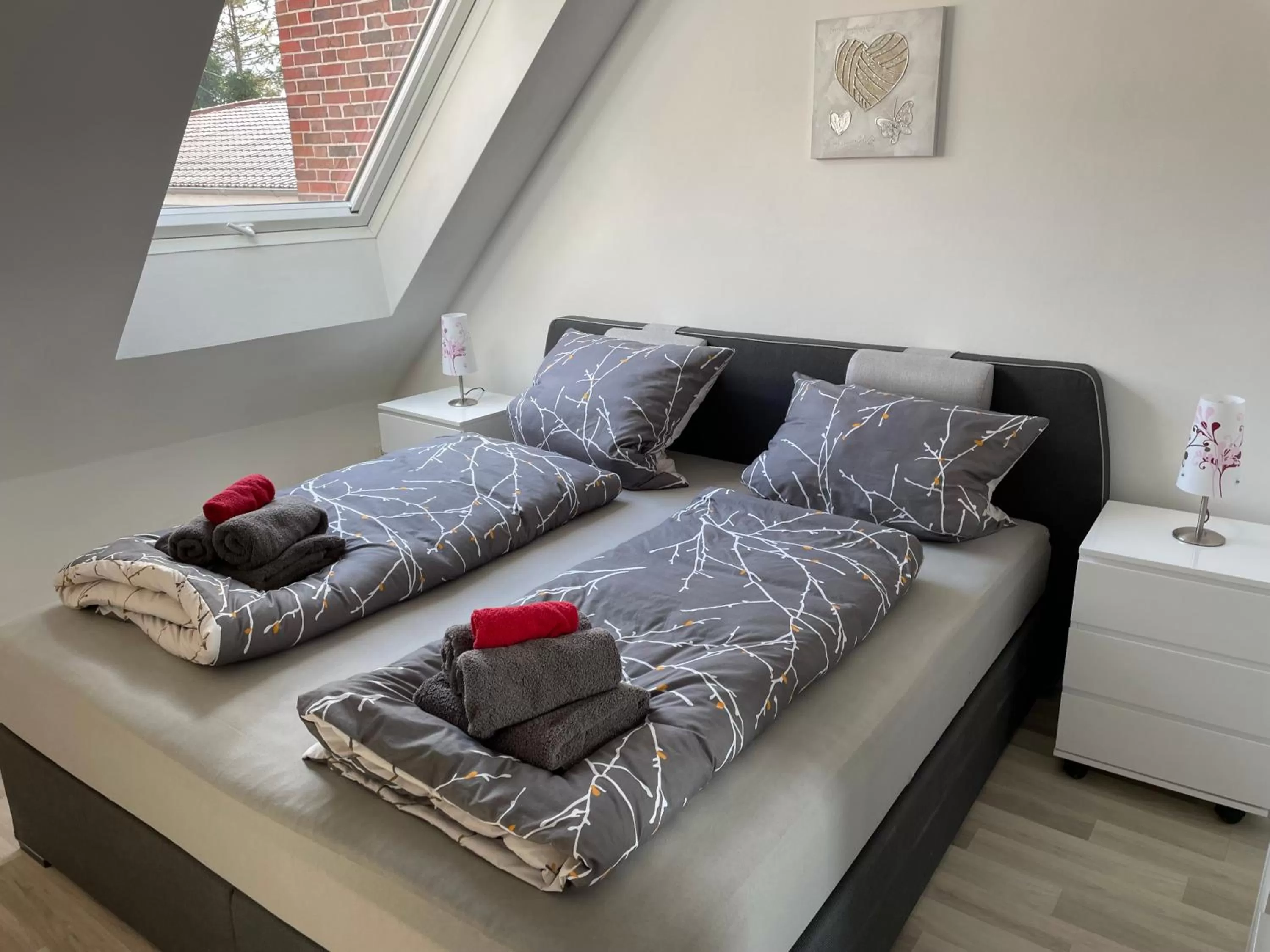 Bed in Pension Deichgraf