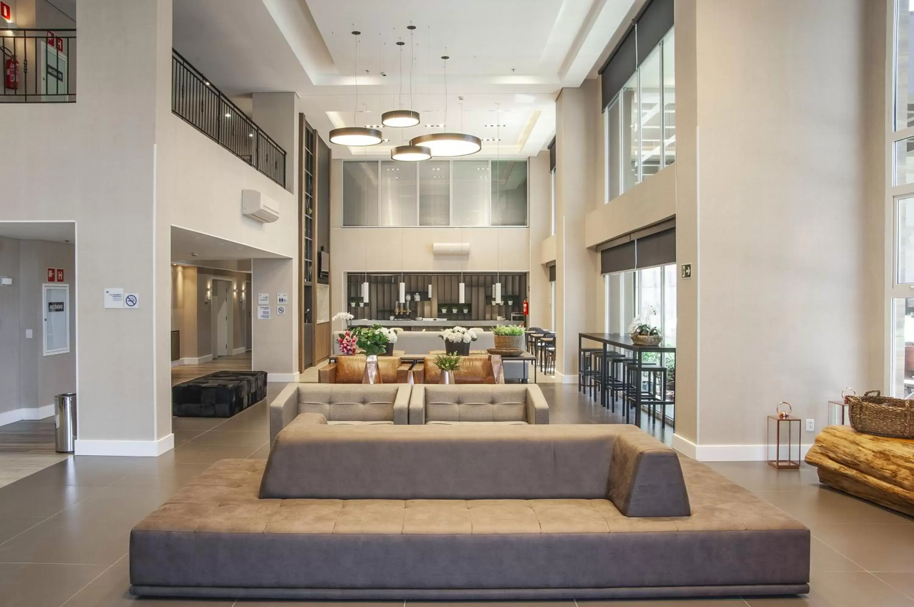 Property building in Holiday Inn Express - Farroupilha, um Hotel IHG Property building in Holiday Inn Express - Farroupilha, um Hotel IHG