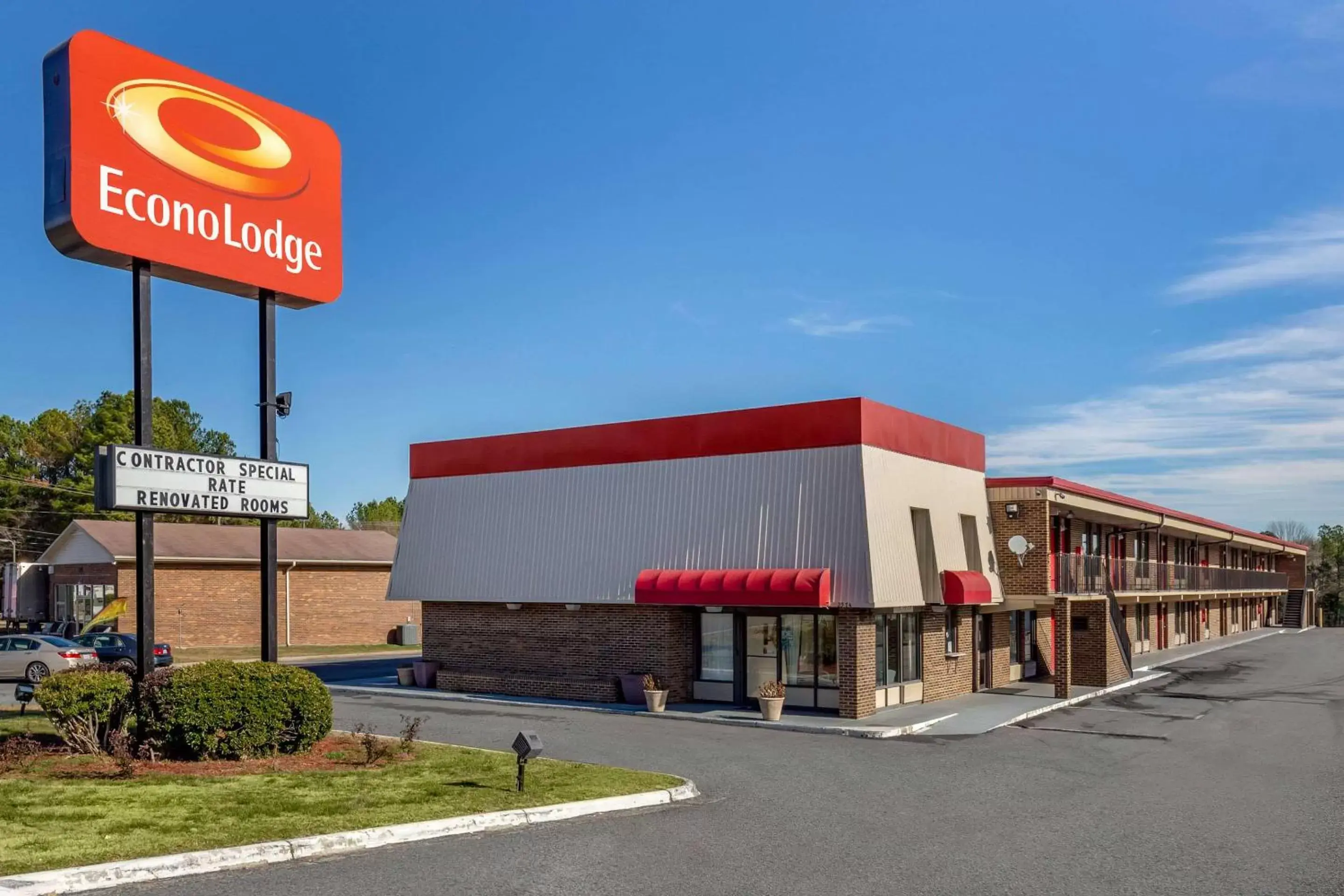 Property Building in Econo Lodge