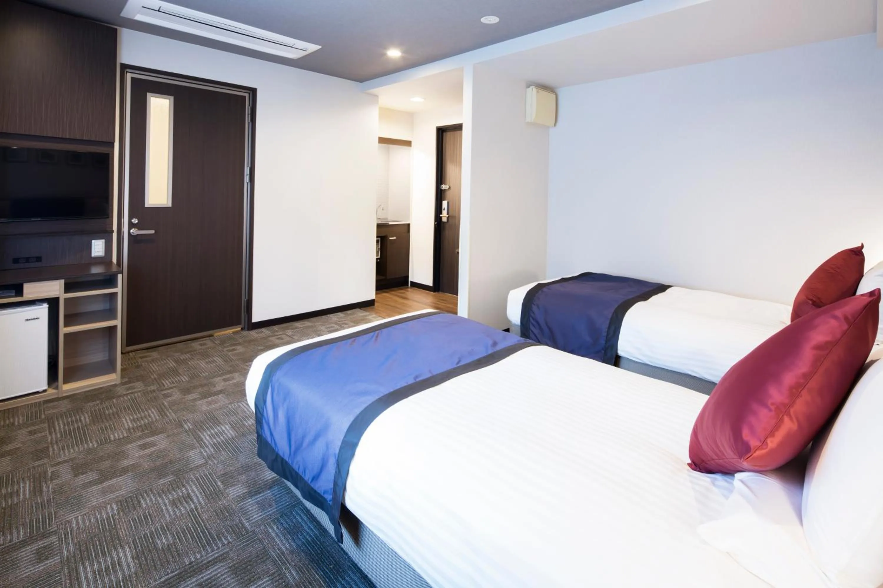Photo of the whole room, Bed in HOTEL MYSTAYS Kanda