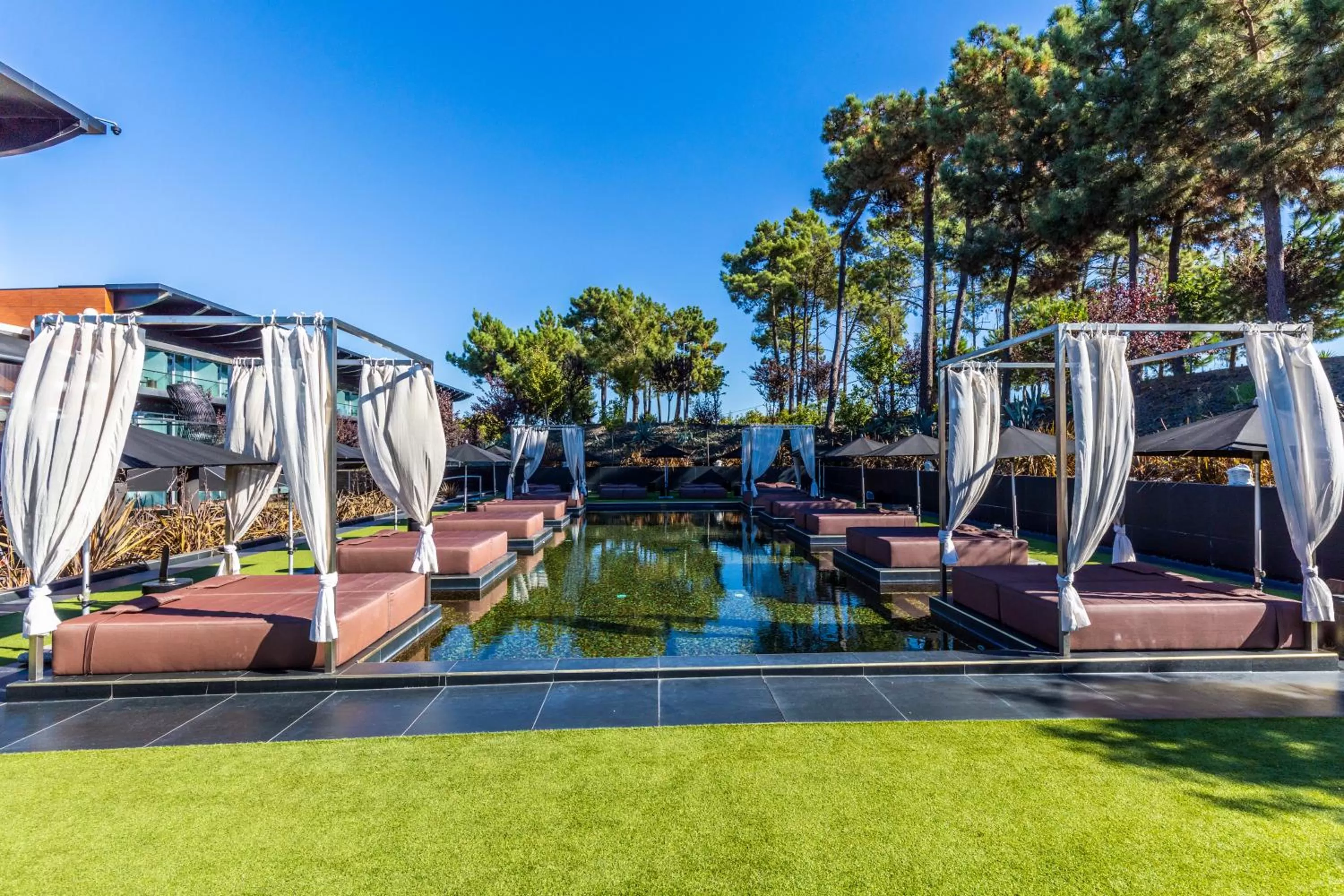 Property building in Evidencia Belverde Hotel