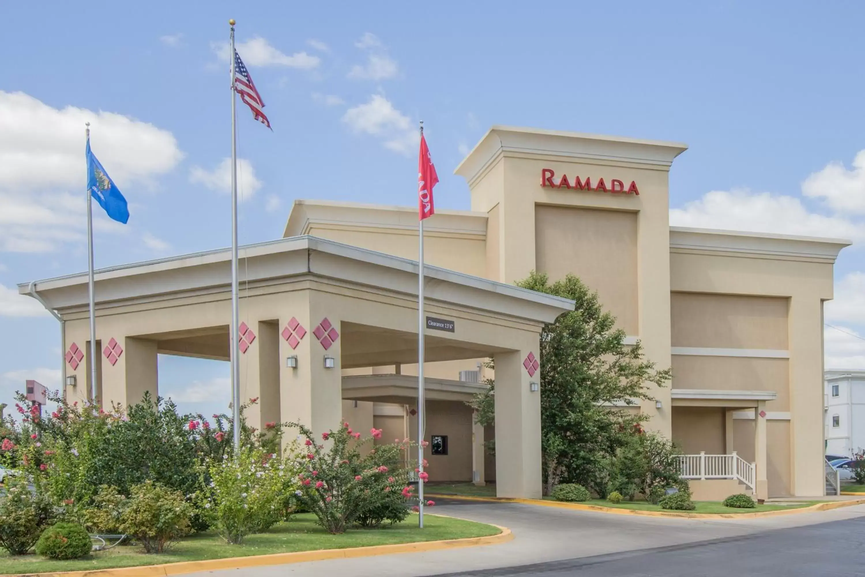 Facade/entrance, Property Building in Ramada by Wyndham Tulsa