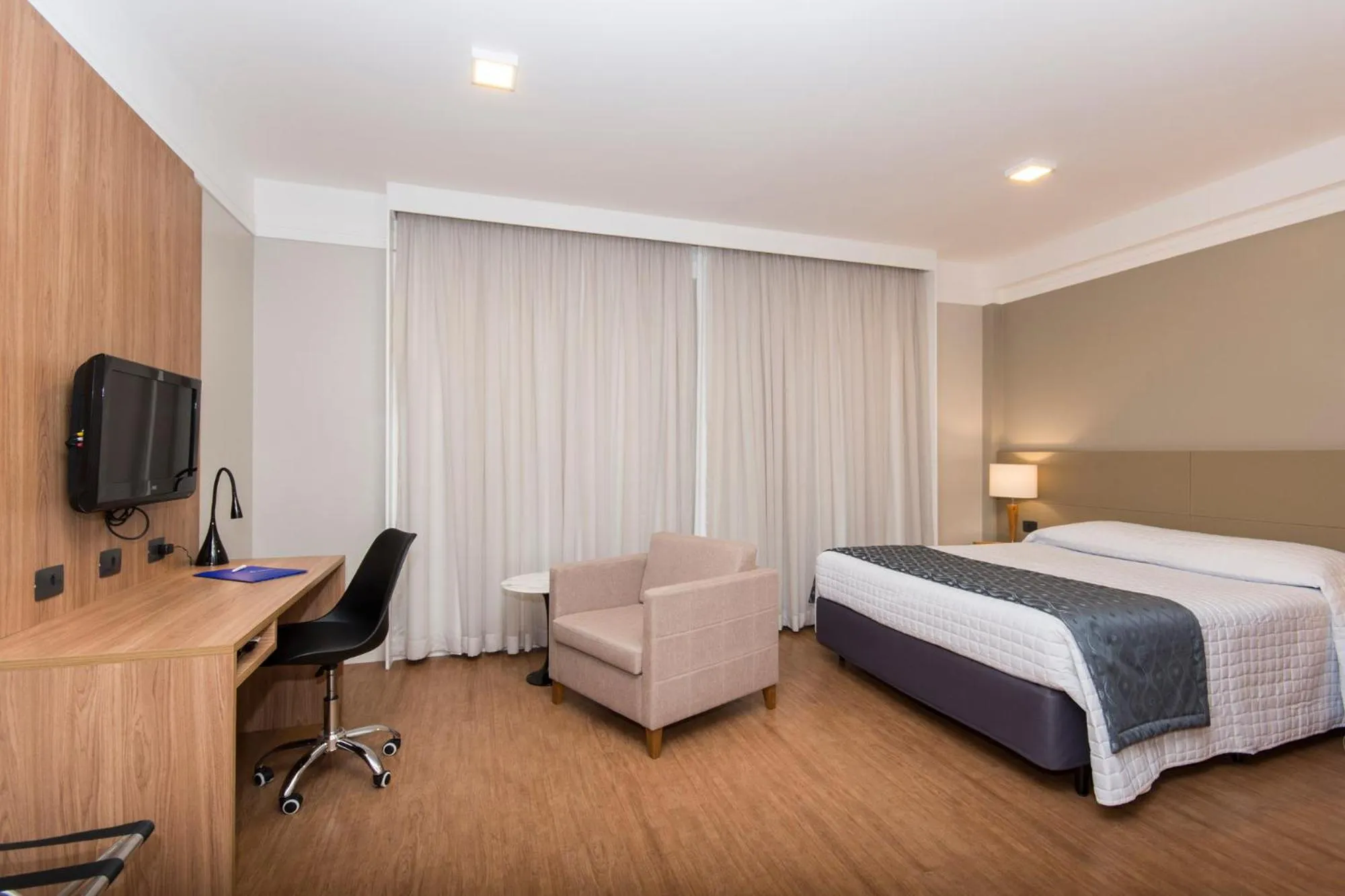 Photo of the whole room, Bed in Transamerica Executive Bela Cintra (Paulista)