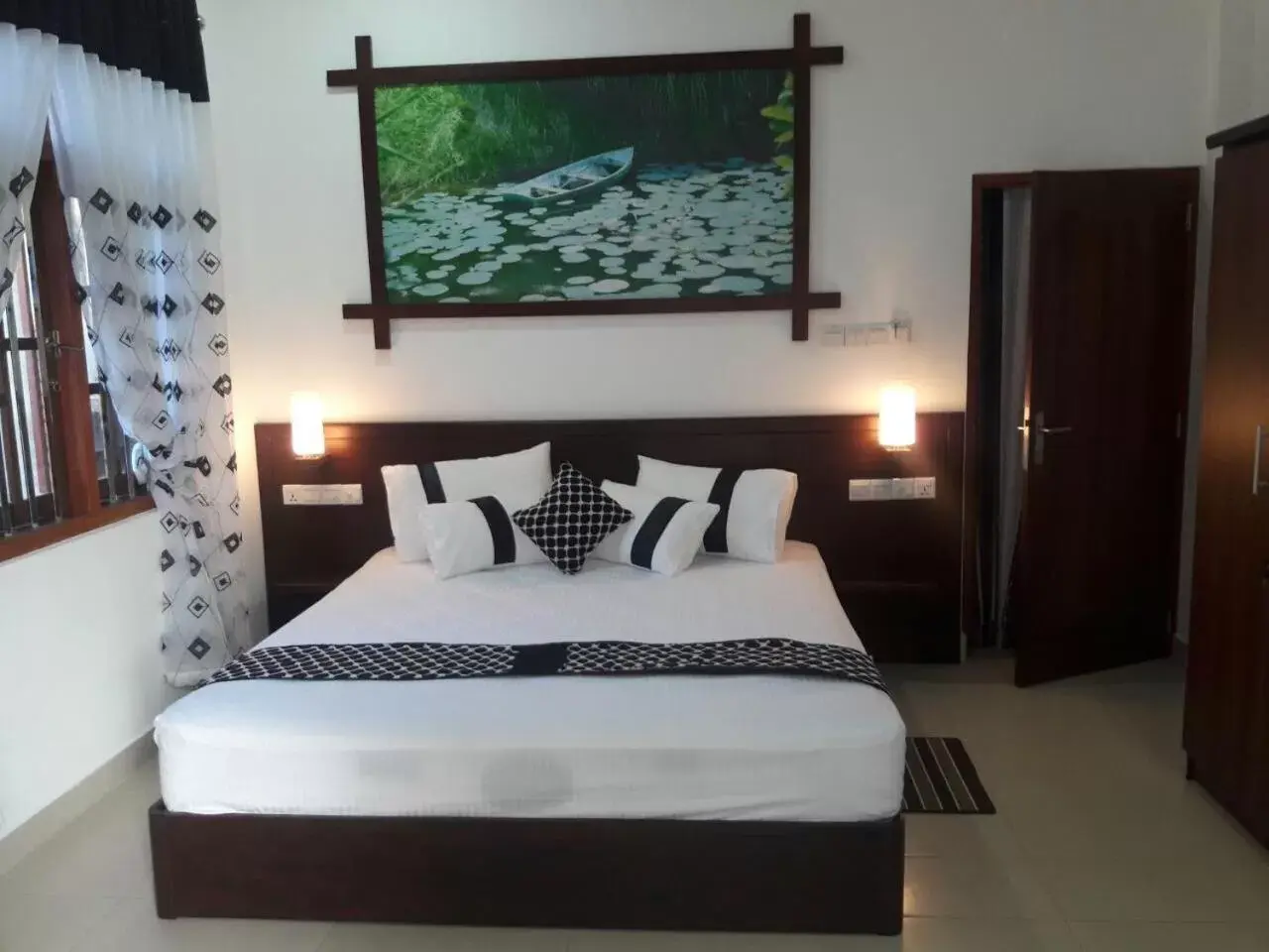 Deluxe King Suite - single occupancy in Dedunu Home Bentota Deluxe King Suite - single occupancy in Dedunu Home Bentota