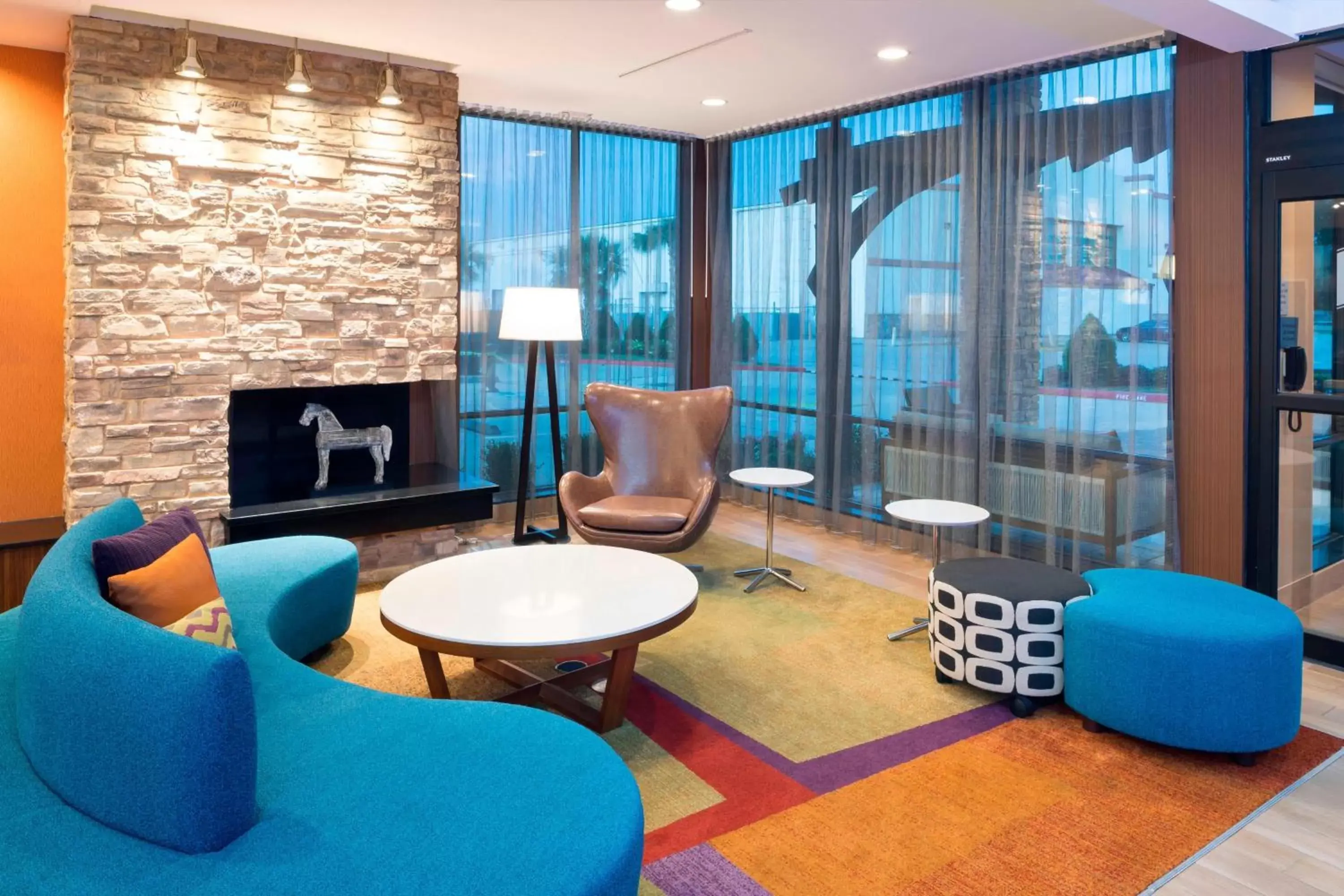 Lobby or reception, Seating Area in Fairfield Inn & Suites by Marriott Houston Pasadena