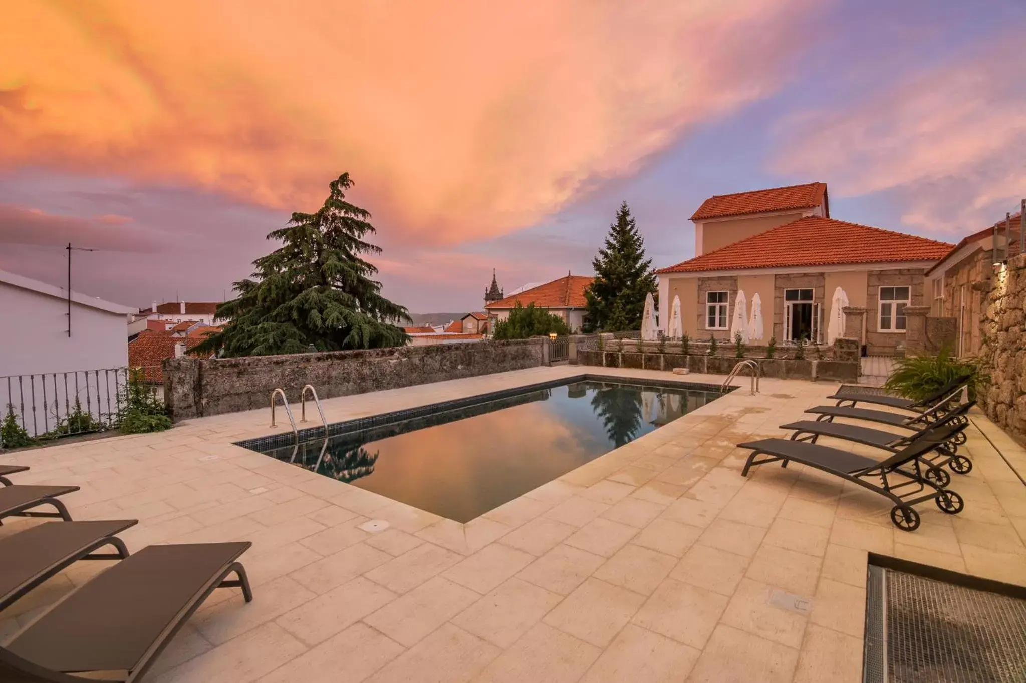 Patio, Swimming Pool in Casa das Muralhas