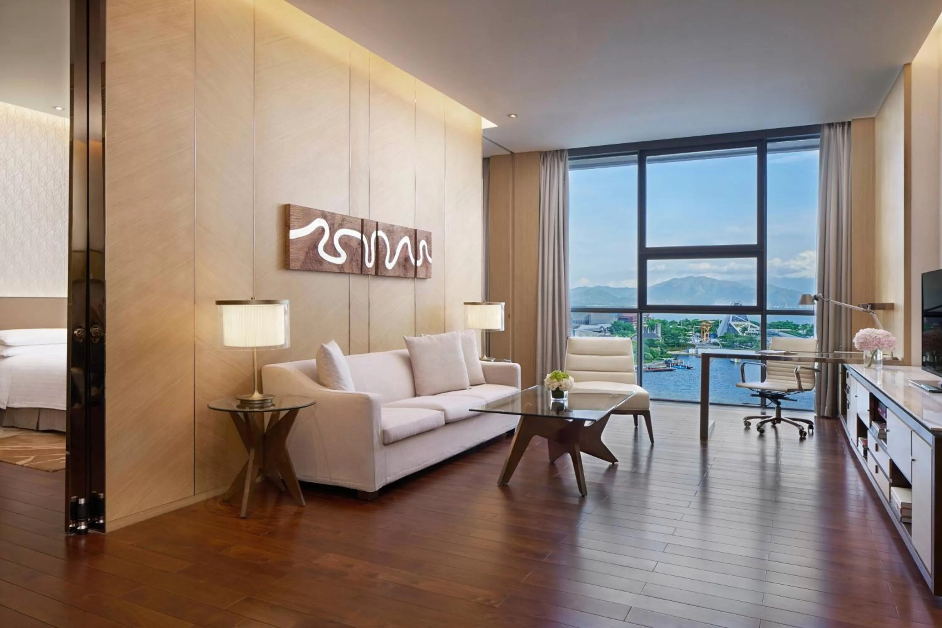 Living room, Bed in The OCT Harbour, Shenzhen - Marriott Executive Apartments