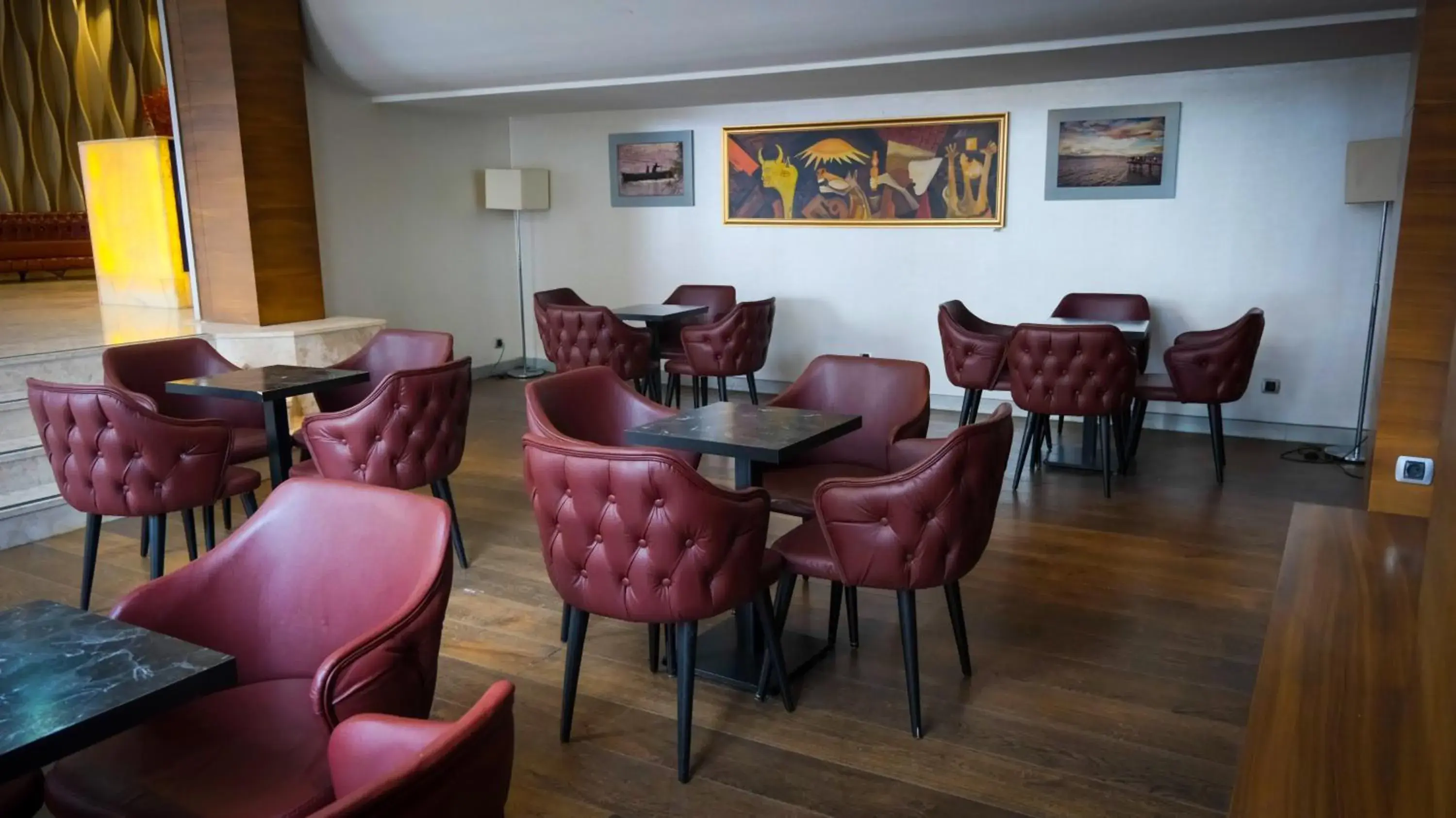 Living room, Lounge/Bar in Kervansaray Bursa City Otel