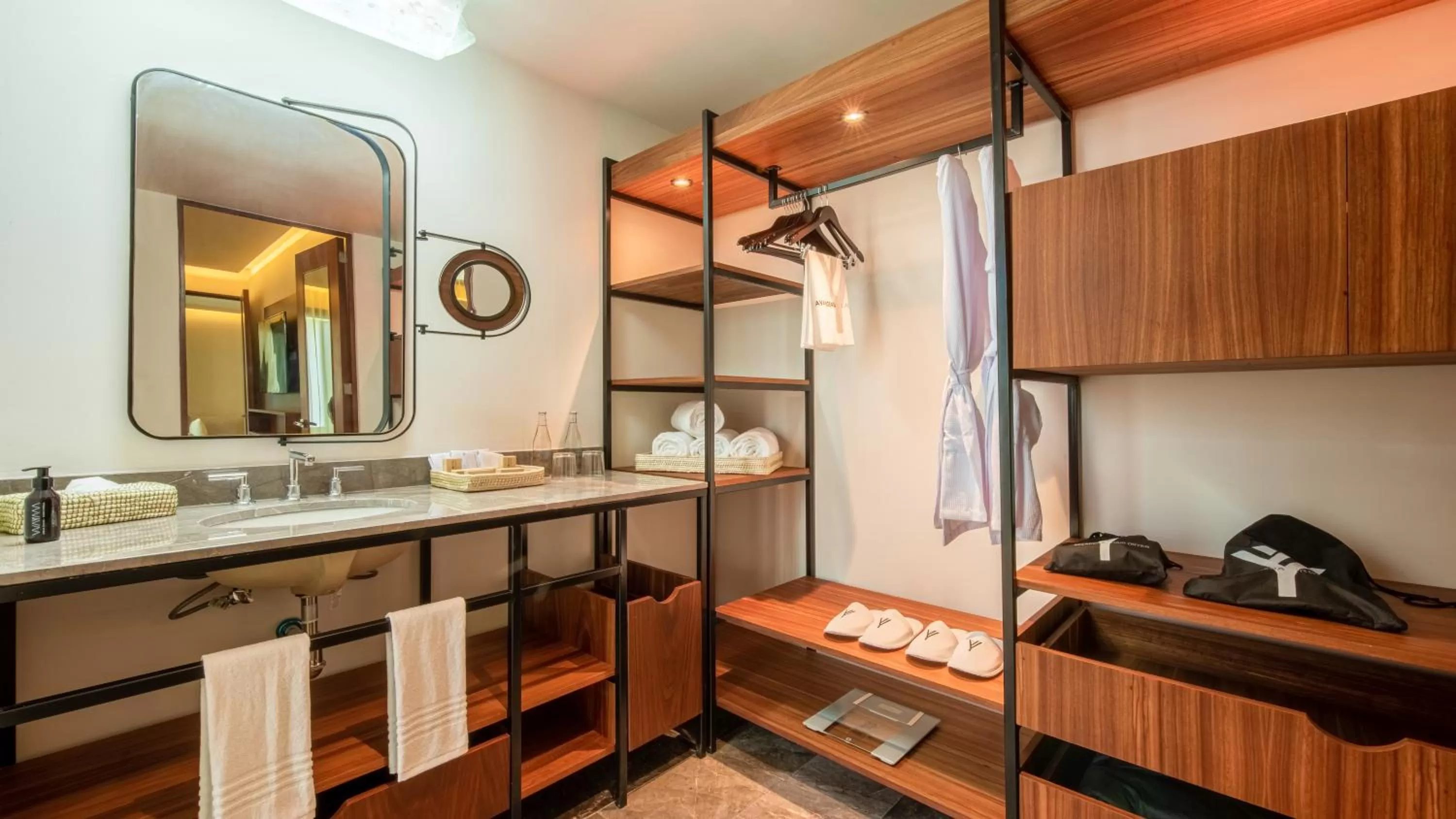 Bathroom, Bed in Las Brisas Merida