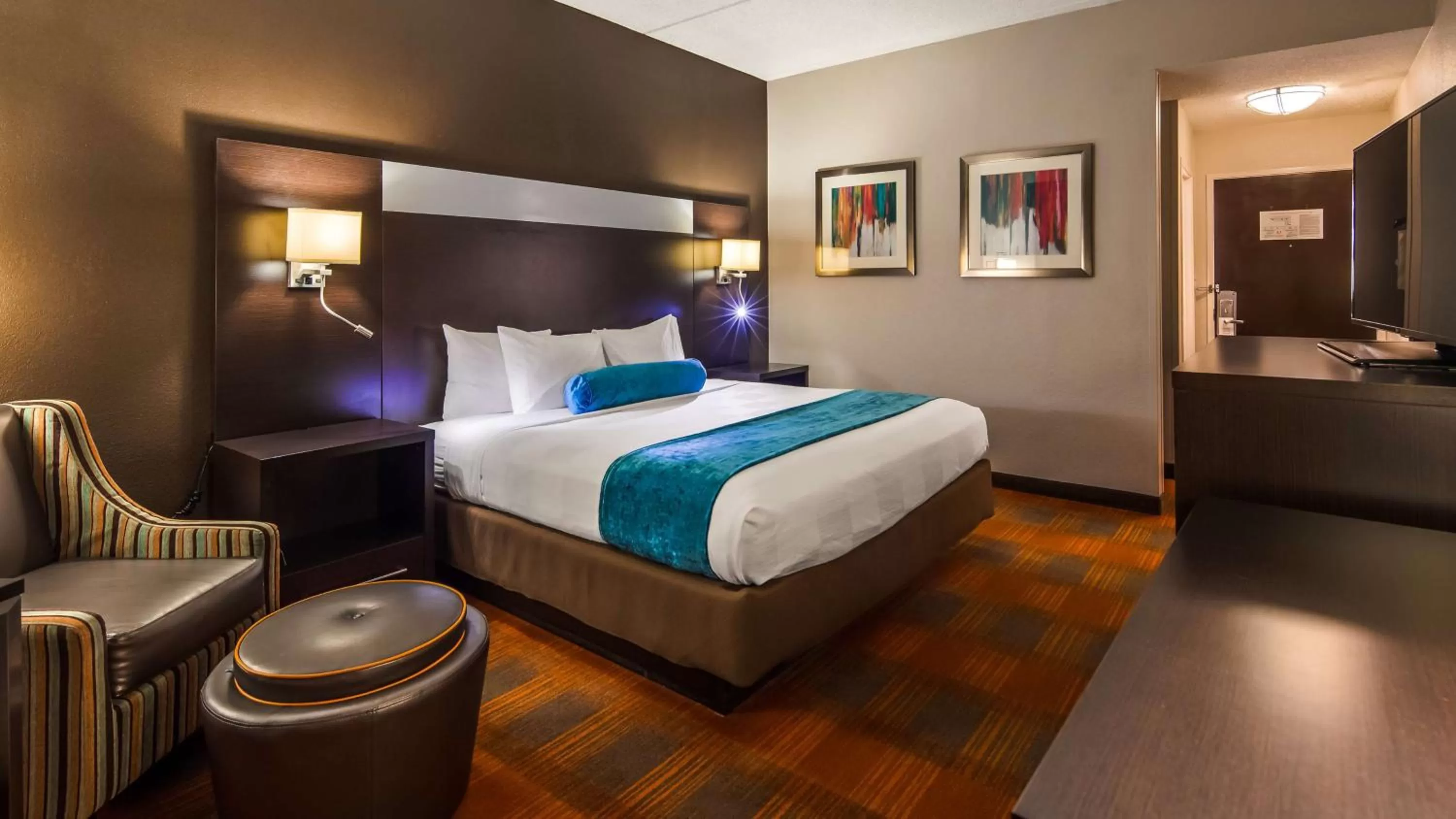 Photo of the whole room, Bed in Best Western Plus Pineville-Charlotte South