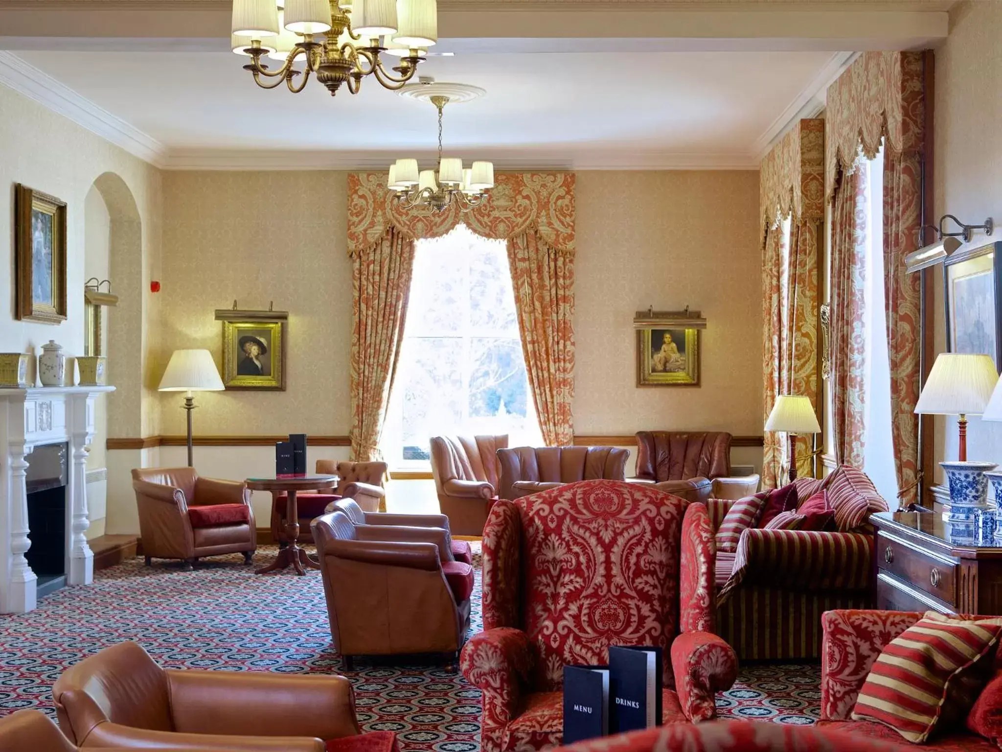 Communal lounge/ TV room, Seating Area in Macdonald Crutherland House