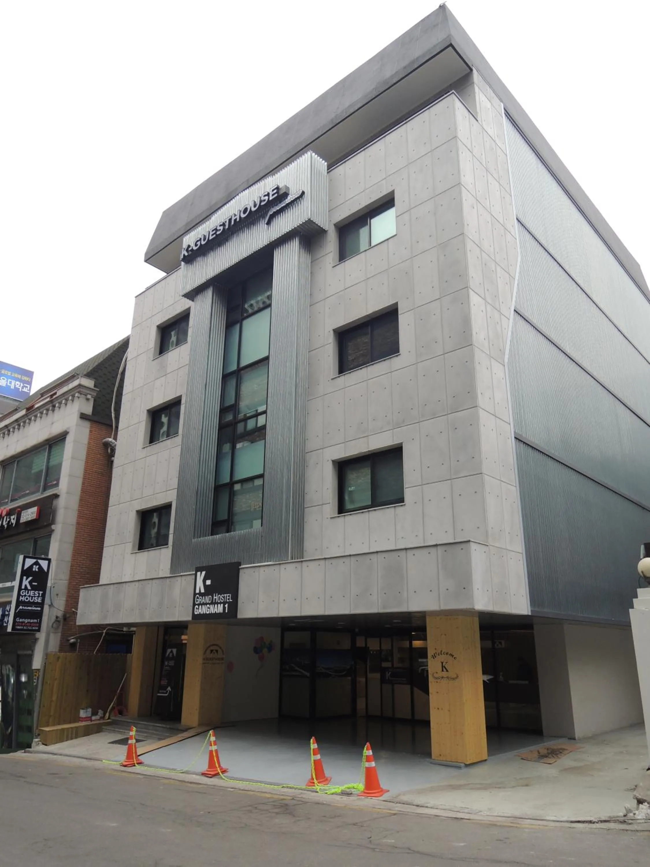 Facade/entrance in K-Grand Hostel Gangnam1