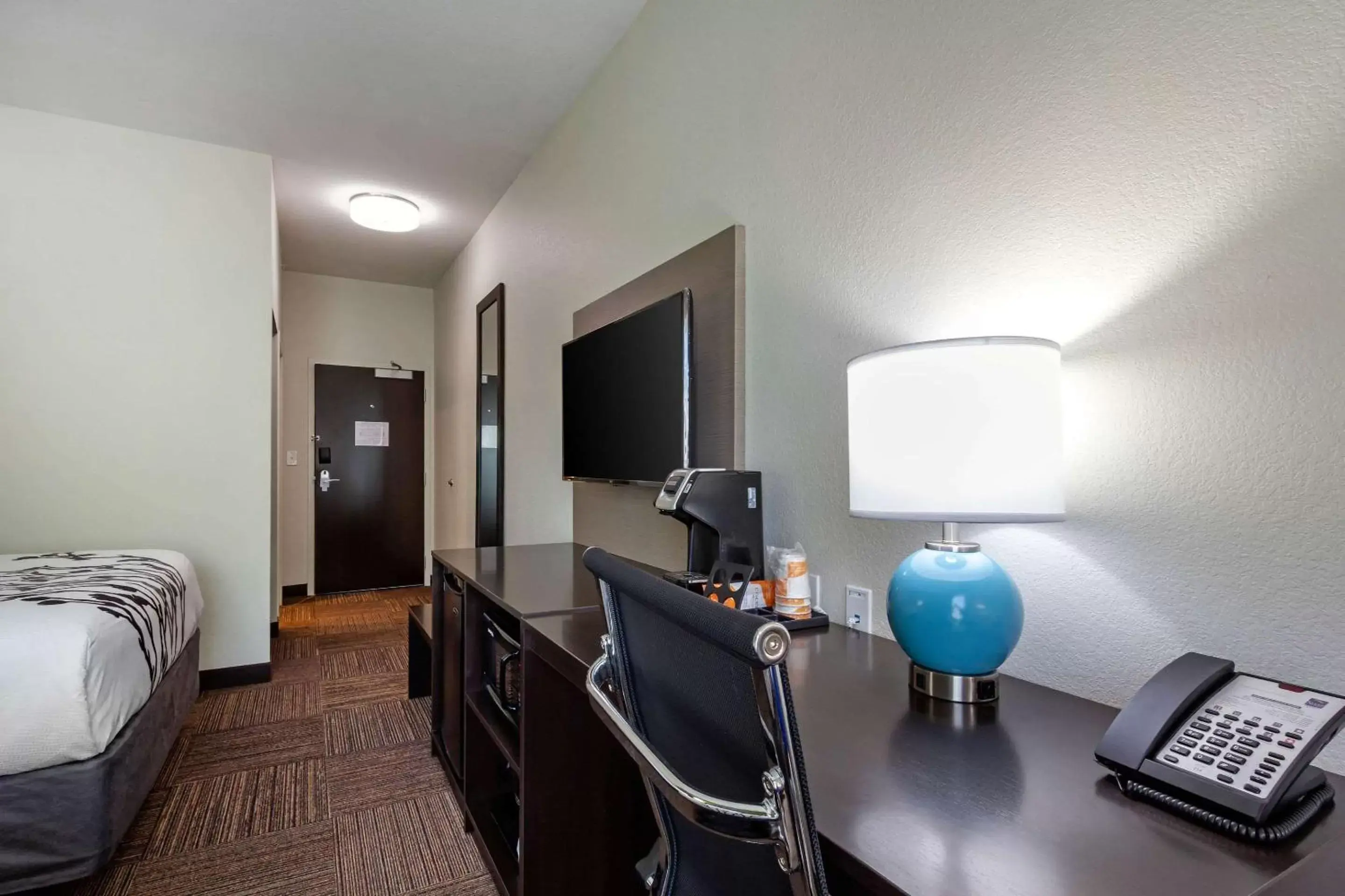 Photo of the whole room, TV/Entertainment Center in Sleep Inn & Suites Tampa South