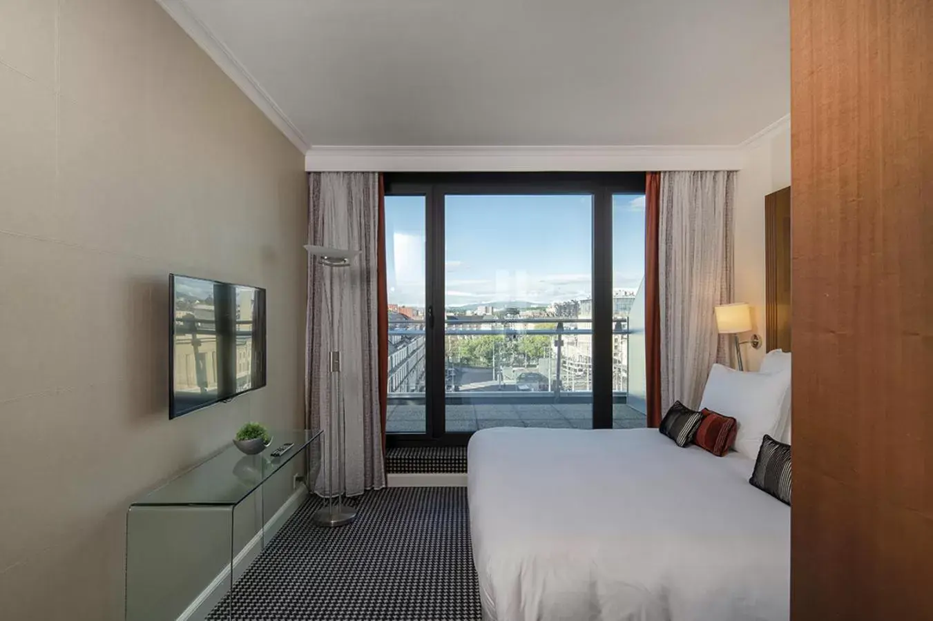 Penthouse Terrace Suite in Warwick Geneva Penthouse Terrace Suite in Warwick Geneva