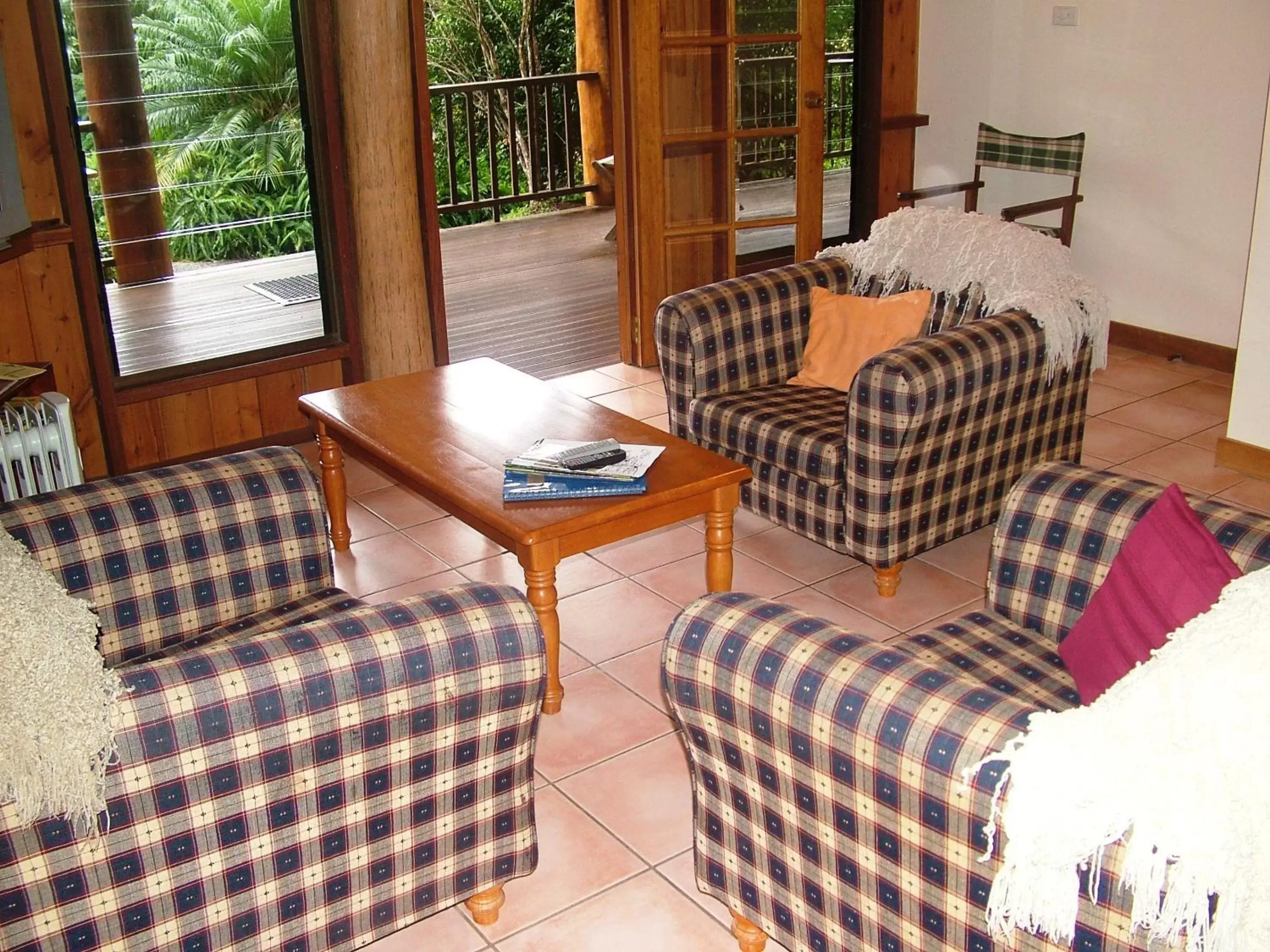 Living room, Seating Area in Atherton Blue Gum B&B