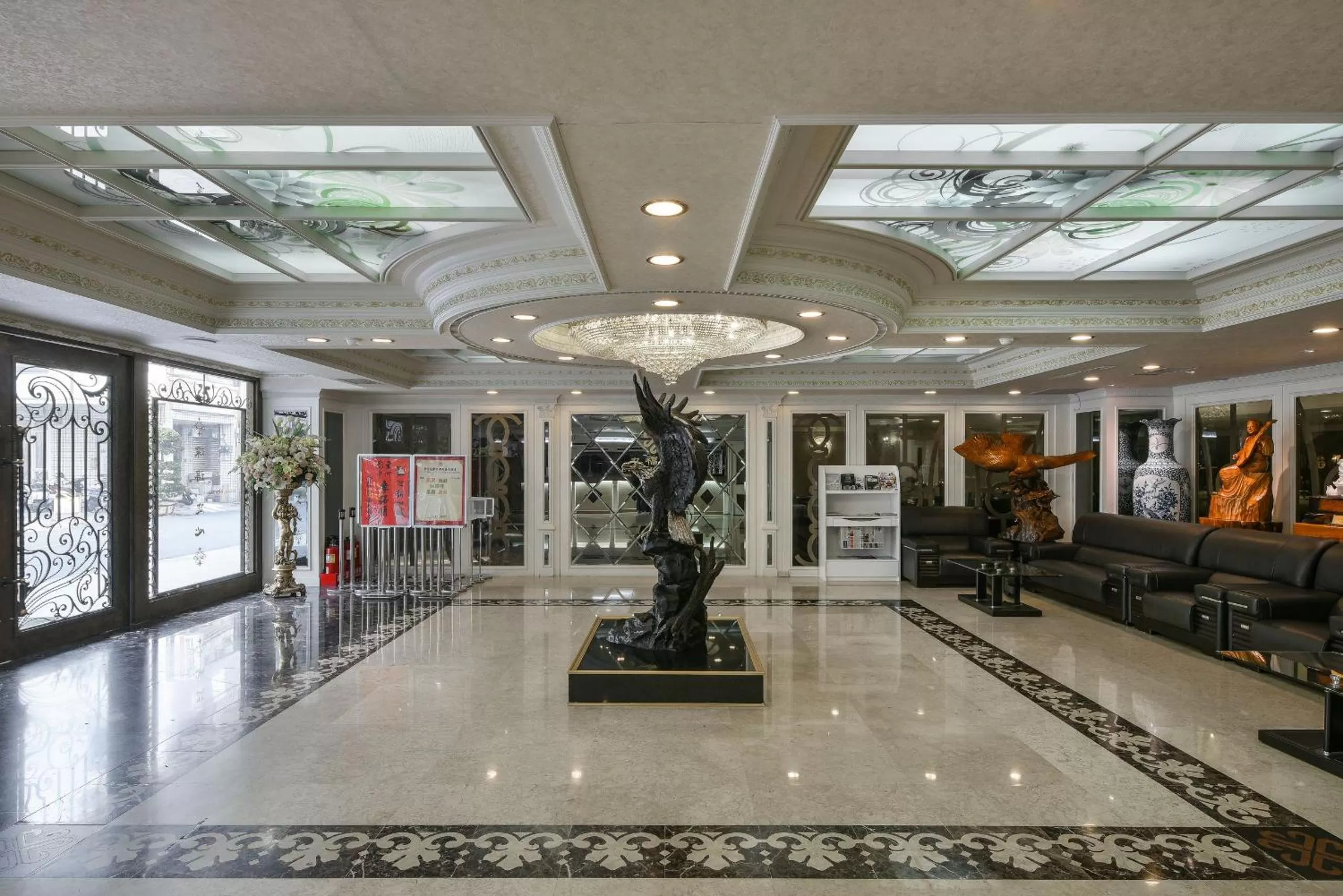 Facade/entrance in Ever Luck Hotel